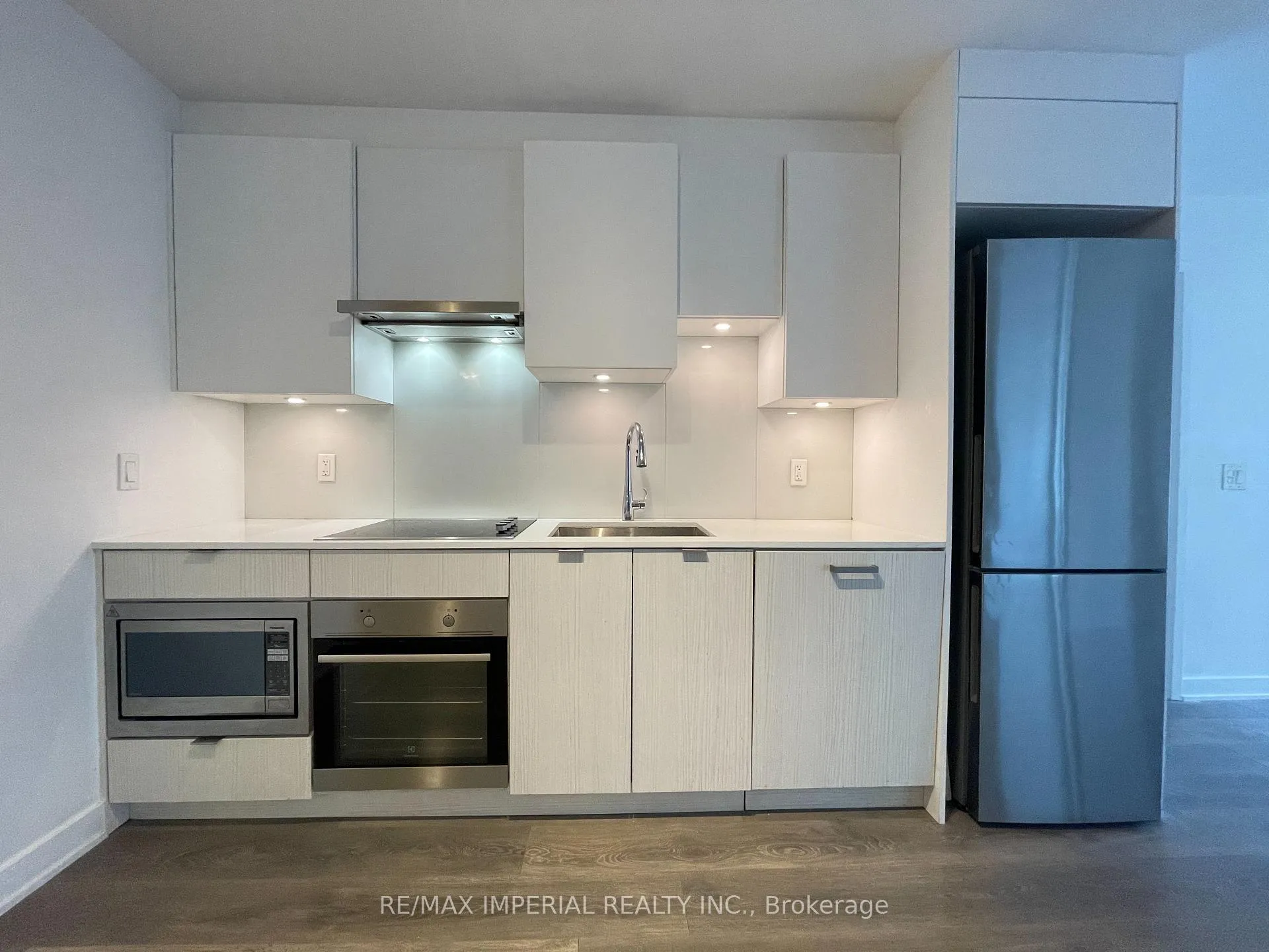 Photo 12 of Unit 405, 195 Redpath Avenue, Toronto, Mount Pleasant West — HOMEH