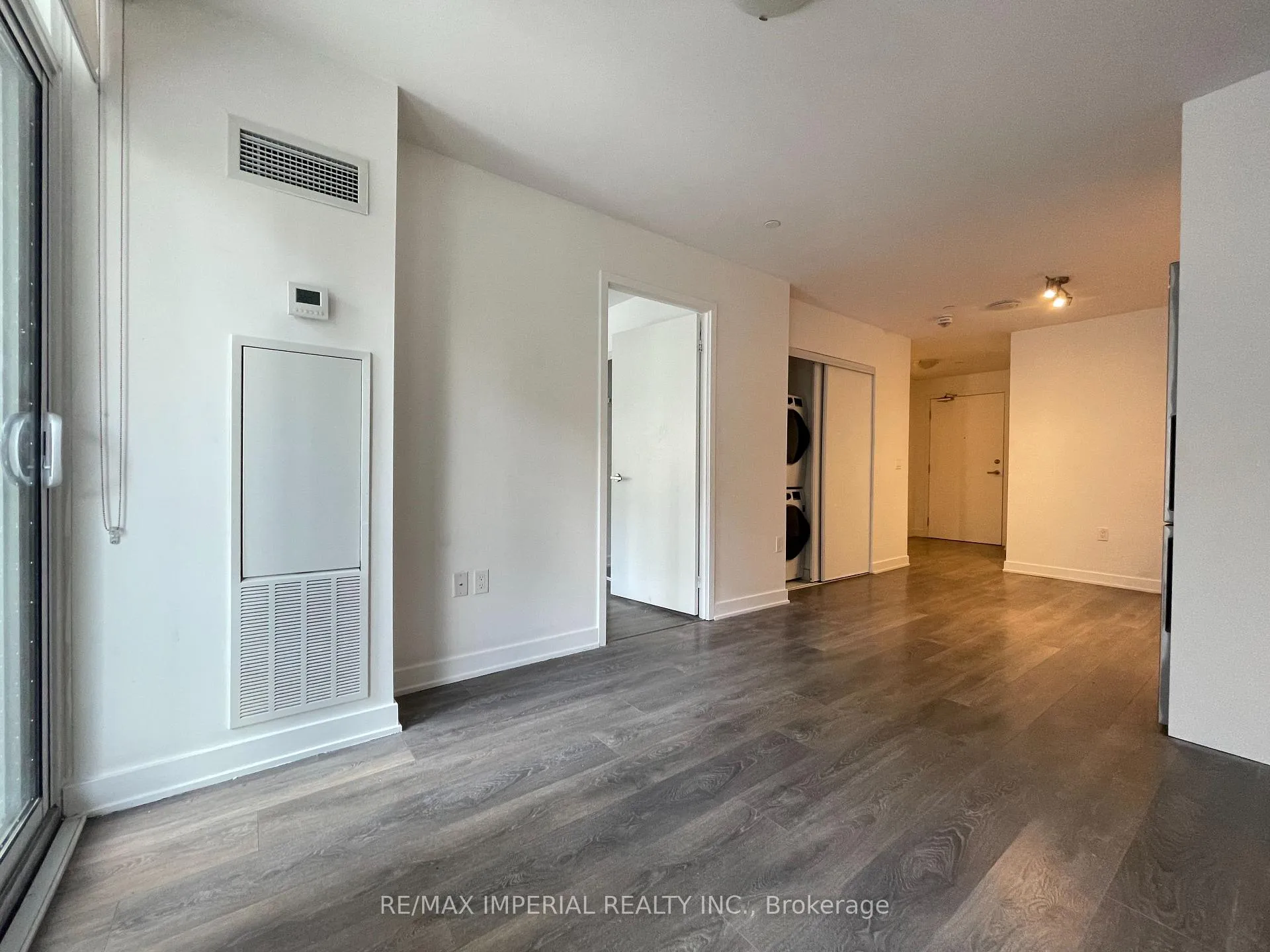 Photo 14 of Unit 405, 195 Redpath Avenue, Toronto, Mount Pleasant West — HOMEH