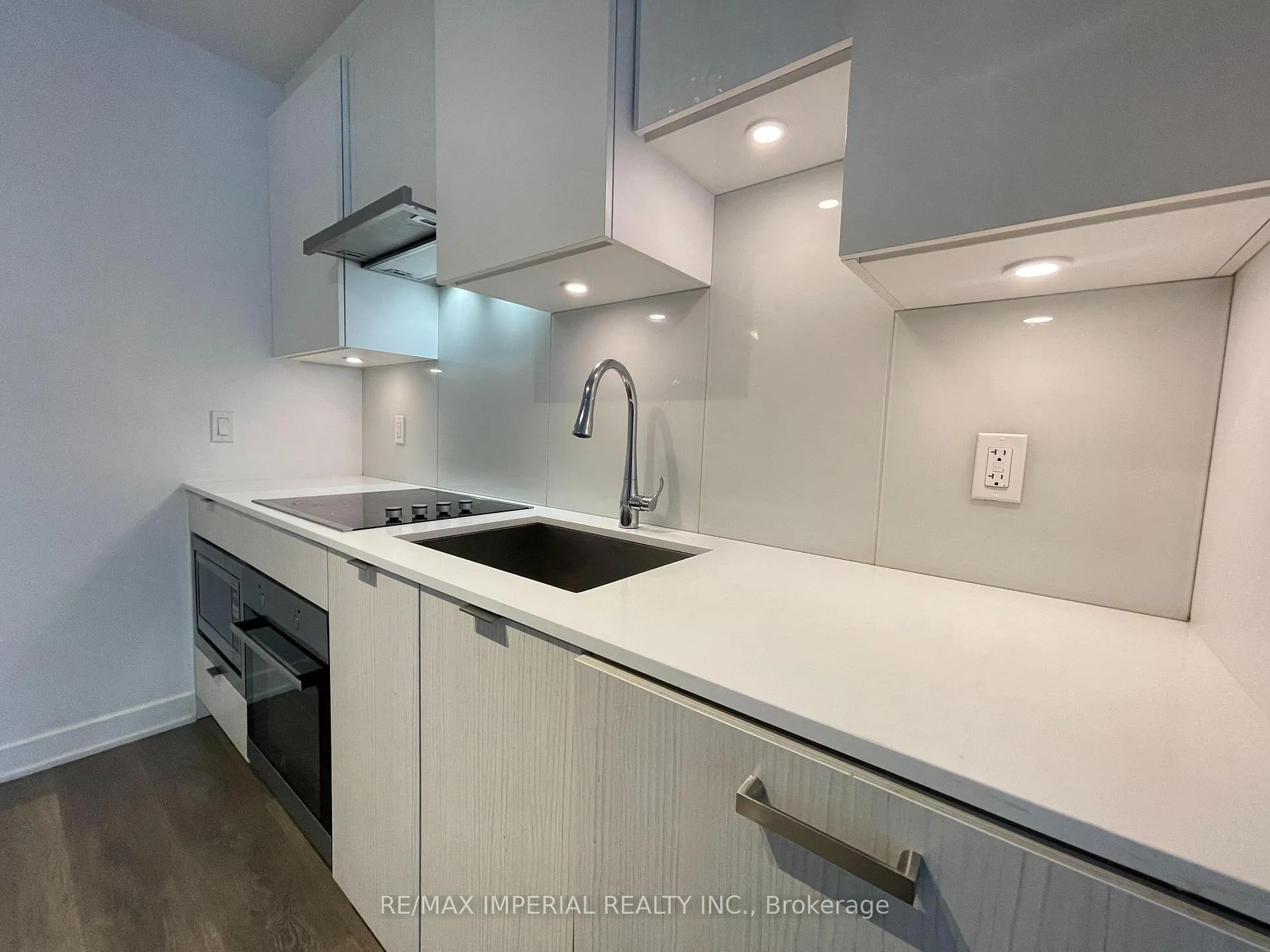 Photo 16 of Unit 405, 195 Redpath Avenue, Toronto, Mount Pleasant West — HOMEH