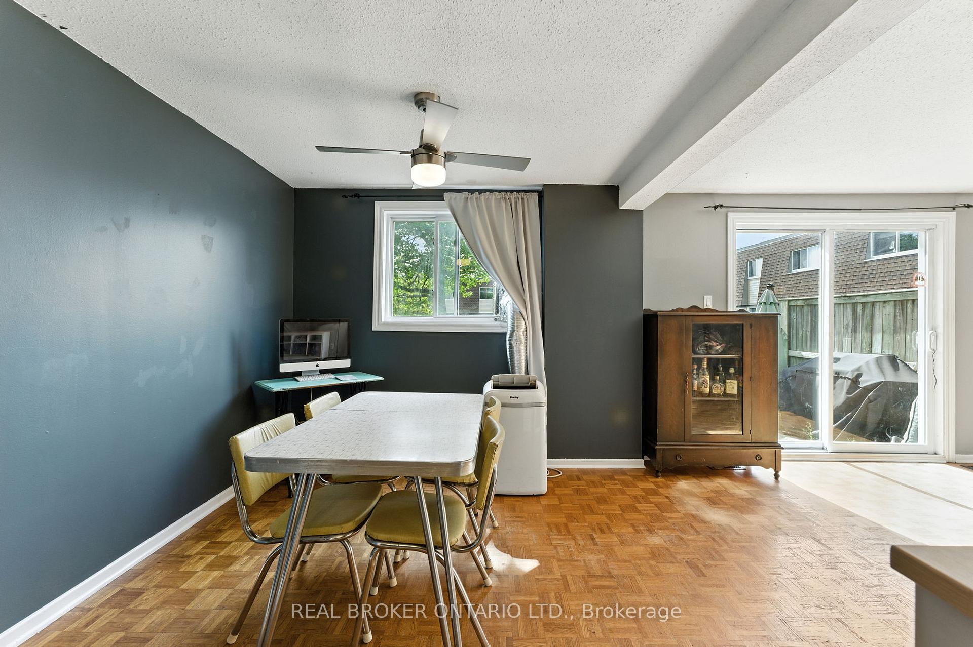 Photo 12 of 344 Garden Glen Private, Ottawa, Meadowlands/Crestview — HOMEH