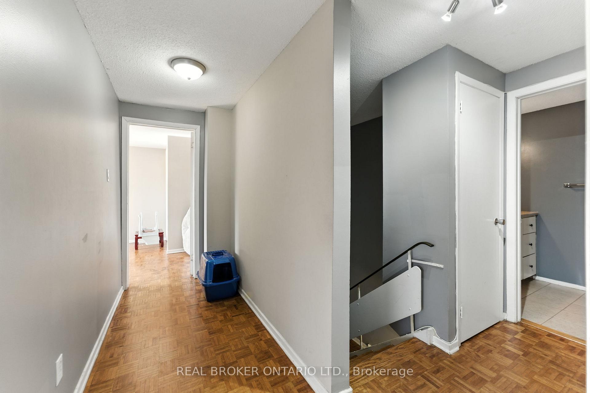Photo 22 of 344 Garden Glen Private, Ottawa, Meadowlands/Crestview — HOMEH