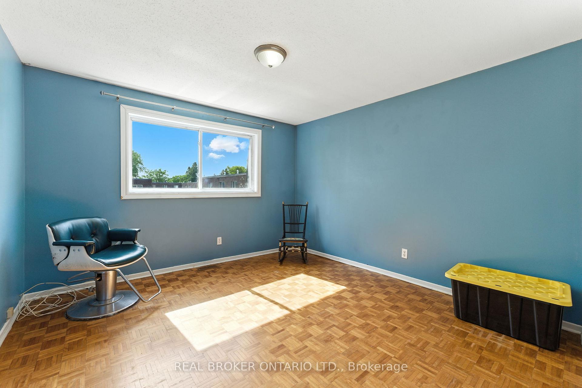 Photo 23 of 344 Garden Glen Private, Ottawa, Meadowlands/Crestview — HOMEH