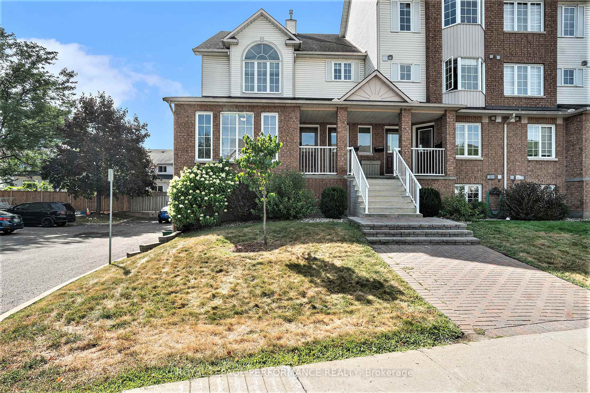 Photo 1 of 4492 Harper Avenue, Ottawa, Carson Grove — HOMEH