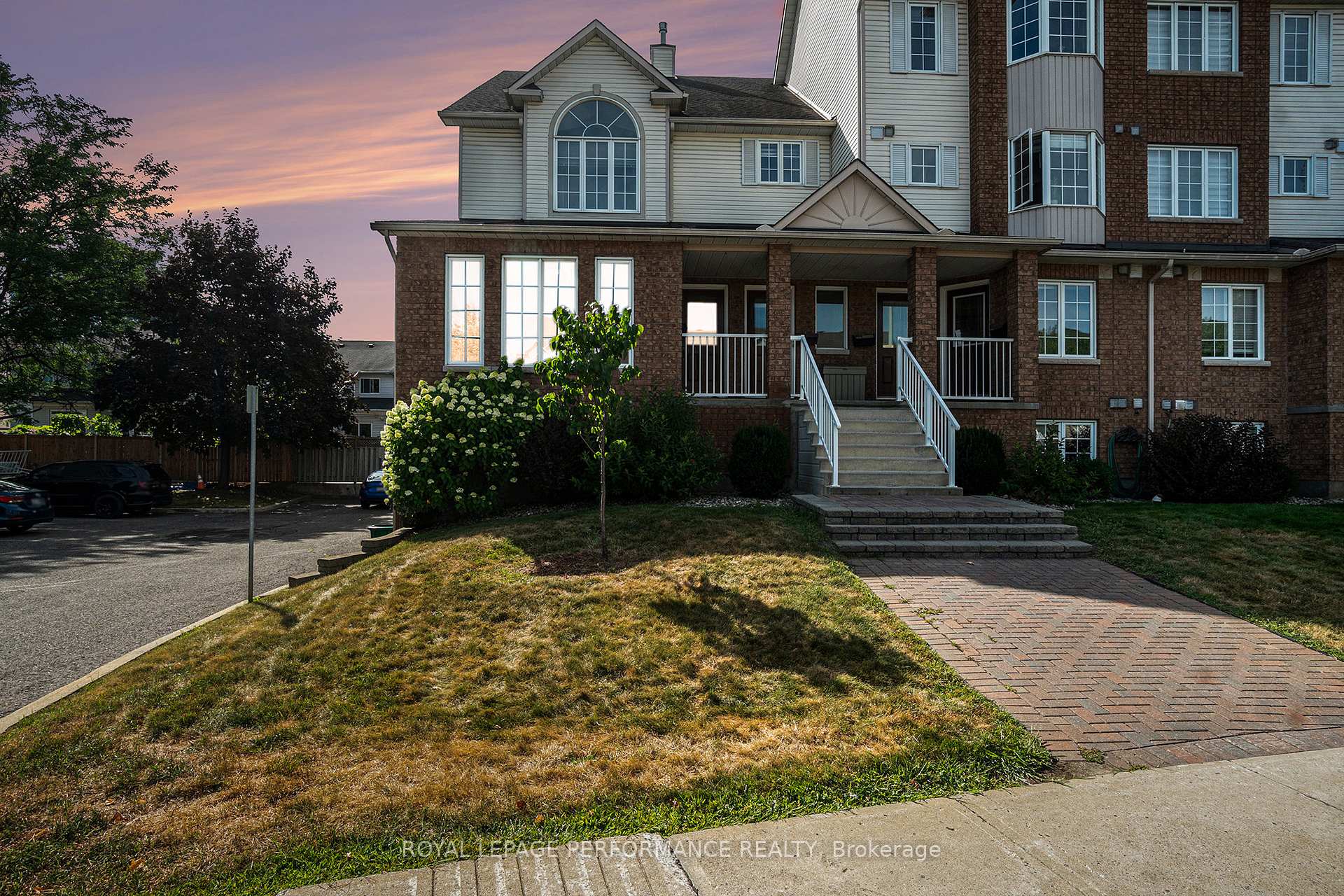 Photo 2 of 4492 Harper Avenue, Ottawa, Carson Grove — HOMEH