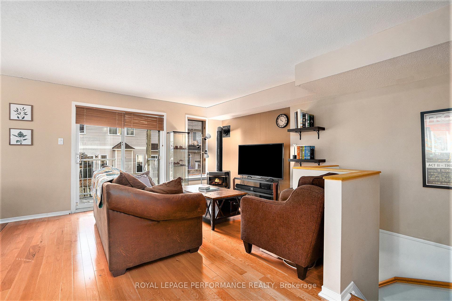 Photo 6 of 4492 Harper Avenue, Ottawa, Carson Grove — HOMEH