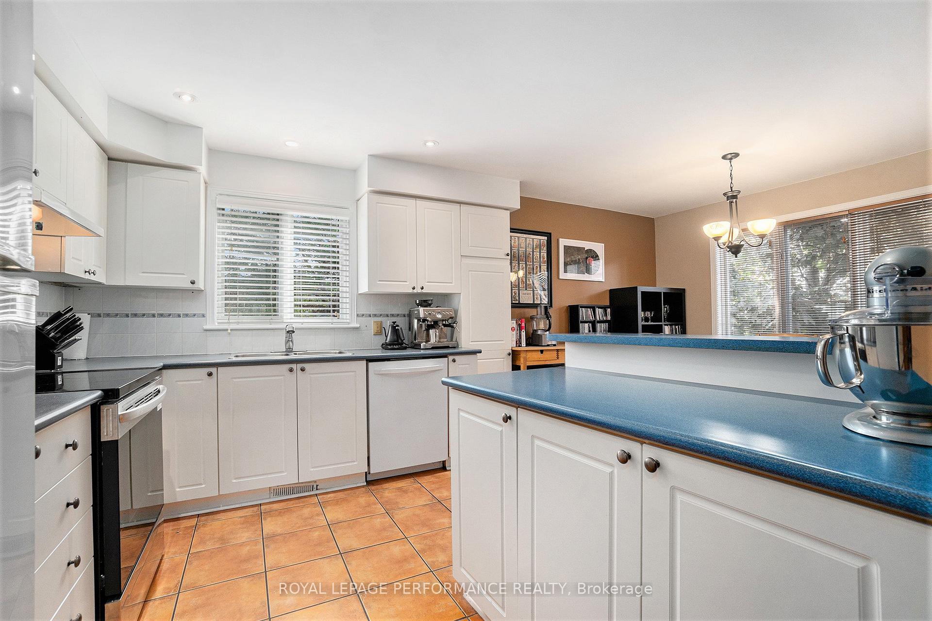 Photo 10 of 4492 Harper Avenue, Ottawa, Carson Grove — HOMEH