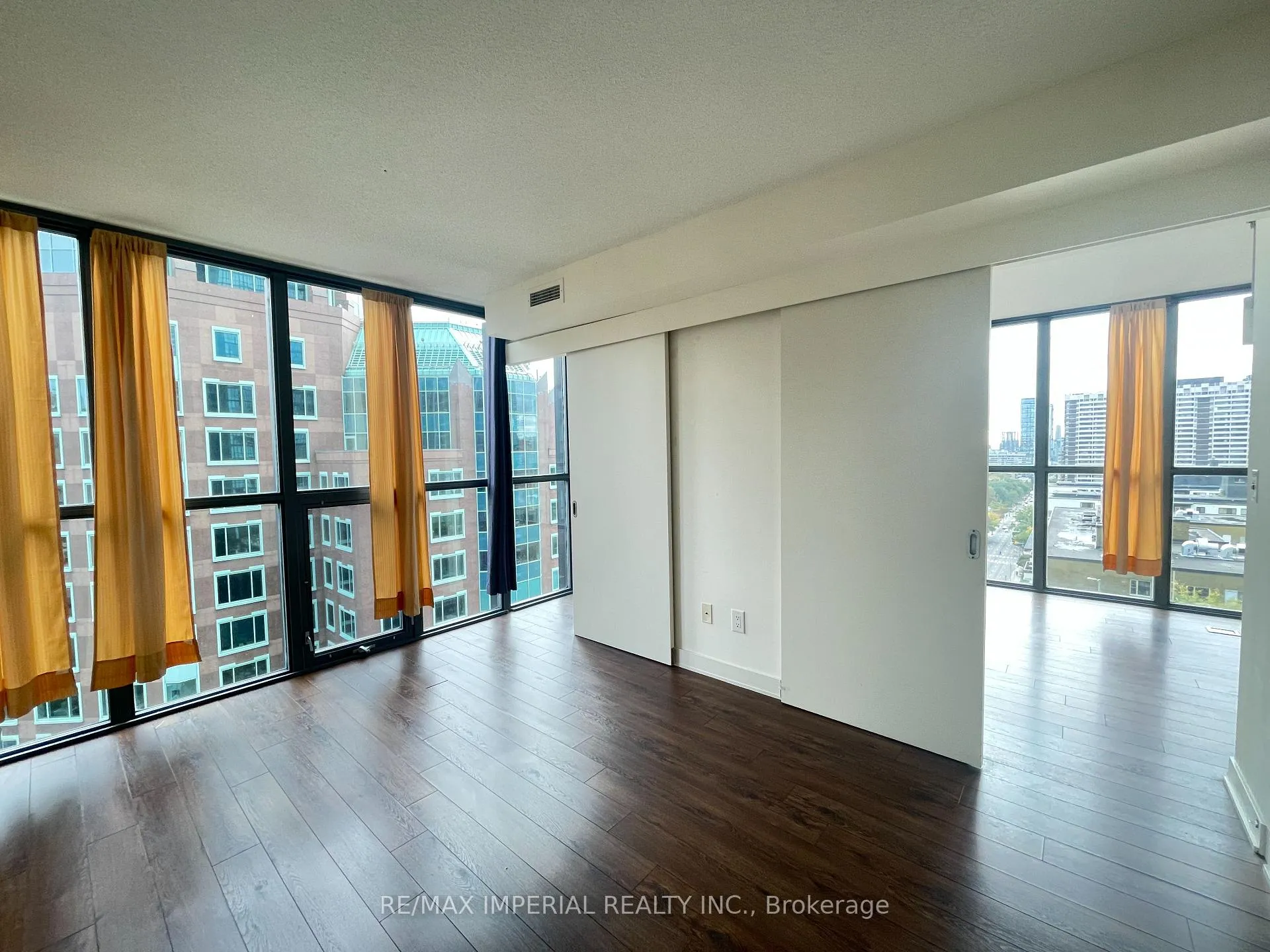 Photo 5 of Unit 1602, 110 Charles Street E, Toronto, Church-Yonge Corridor — HOMEH
