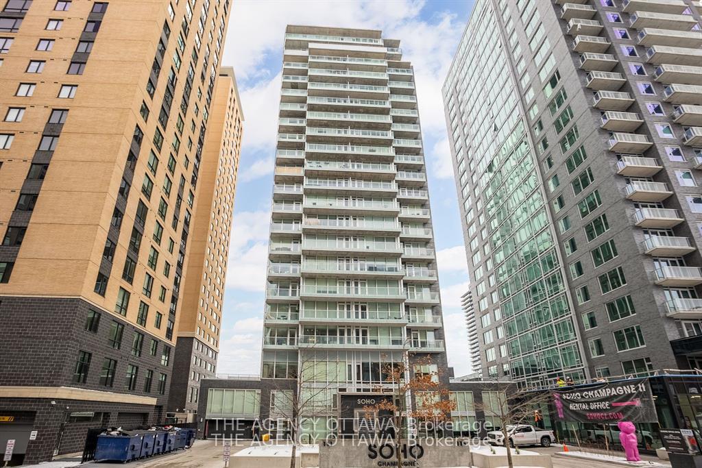 Front of Unit 1002, 111 Champagne Avenue