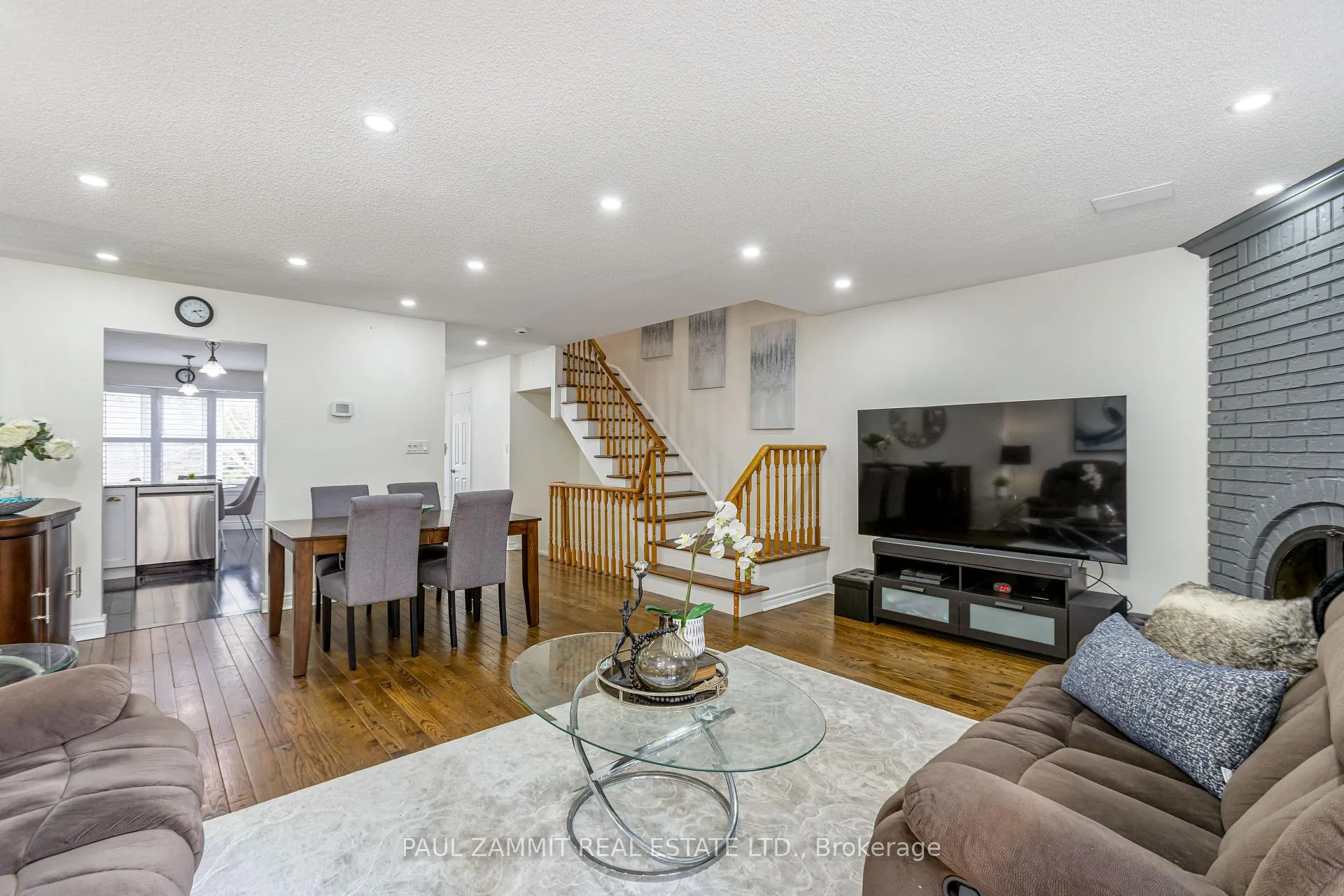 Photo 1 of 119 Confederation Way, Markham, Thornhill — HOMEH