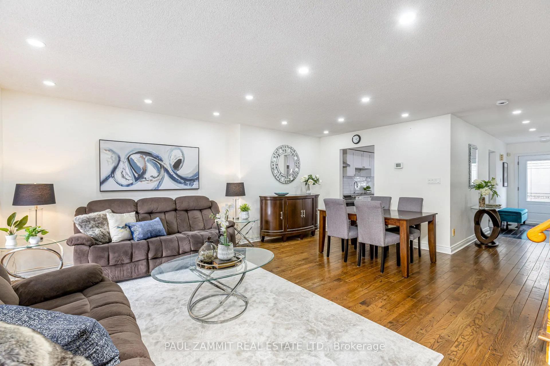 Photo 2 of 119 Confederation Way, Markham, Thornhill — HOMEH