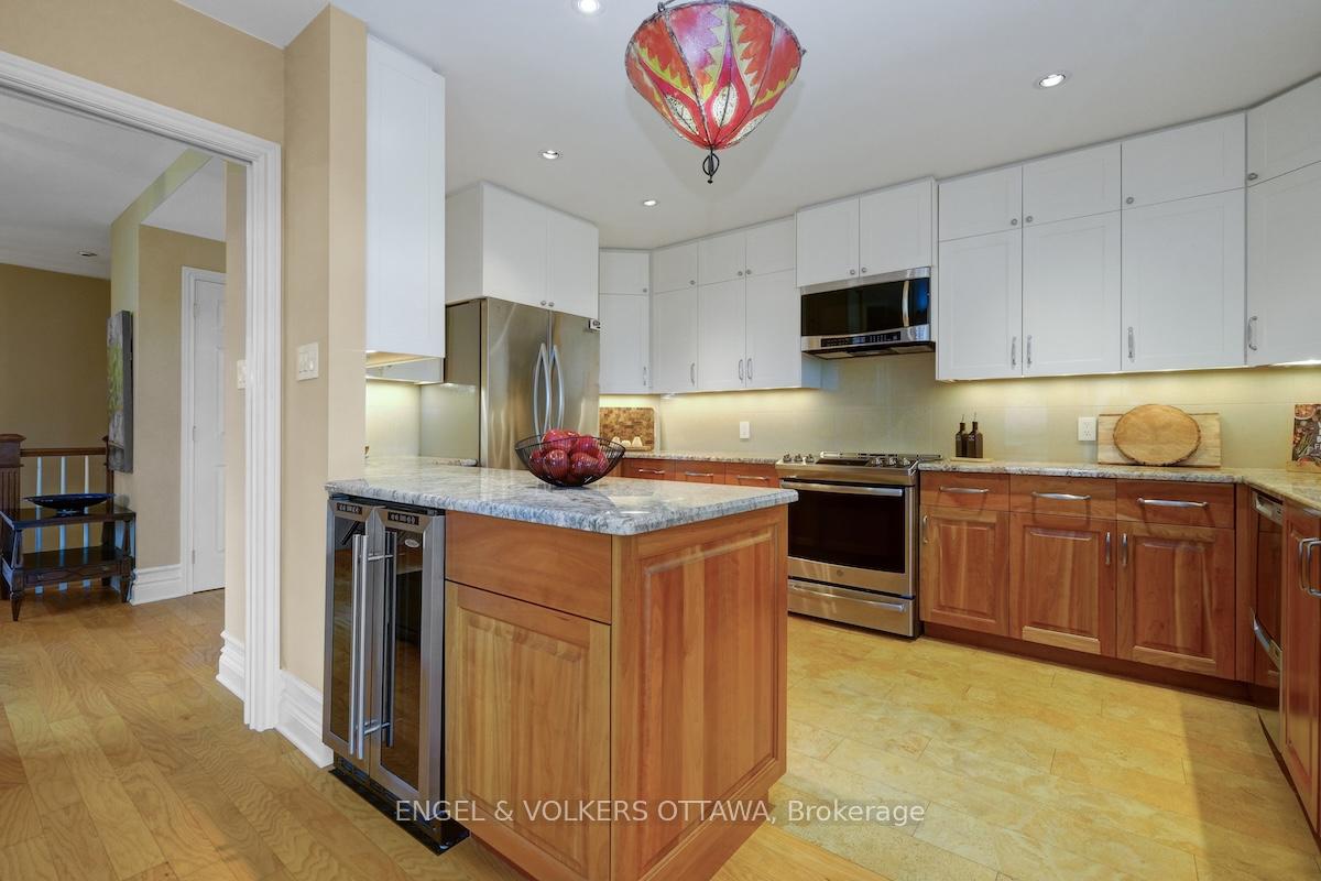 Photo 17 of 27 Bittern Court, Ottawa, Rockcliffe — HOMEH