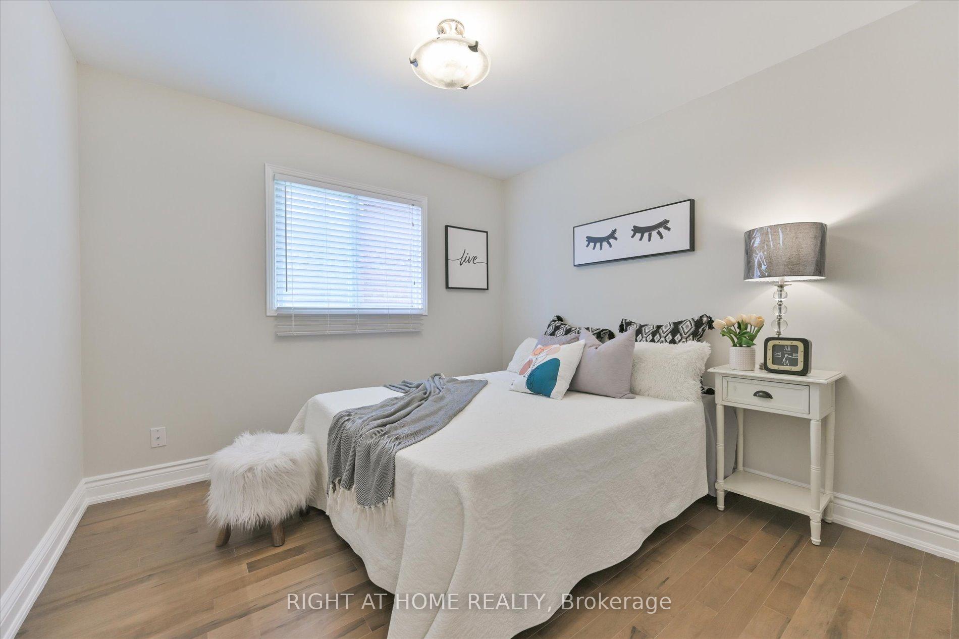 Photo 2 of 15 Haskell Crescent, Aurora, Aurora Highlands — HOMEH