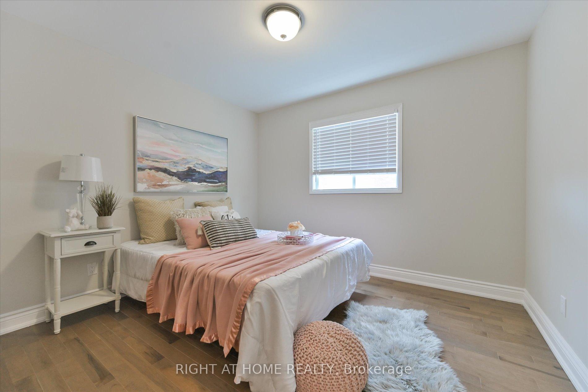 Photo 3 of 15 Haskell Crescent, Aurora, Aurora Highlands — HOMEH