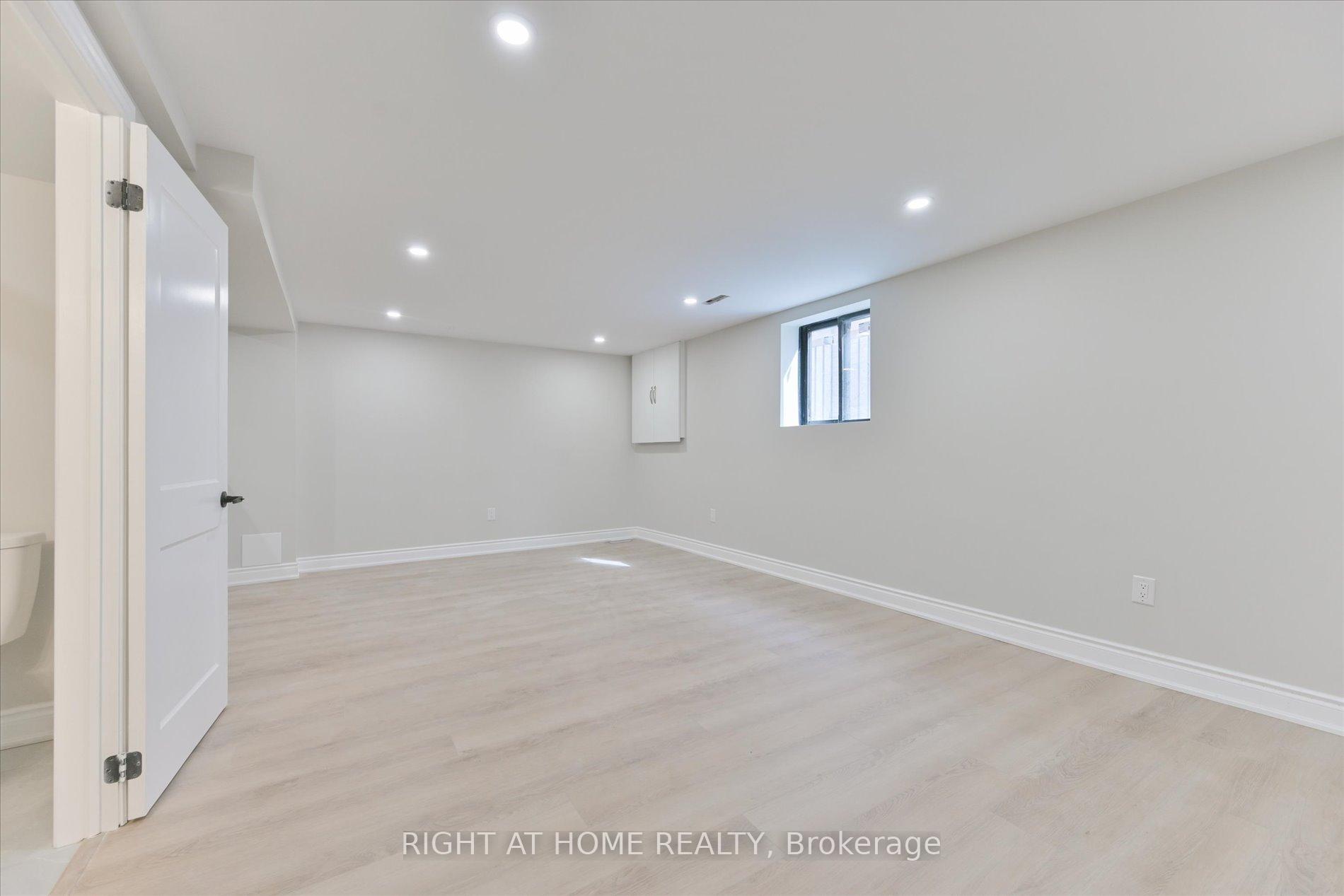 Photo 6 of 15 Haskell Crescent, Aurora, Aurora Highlands — HOMEH