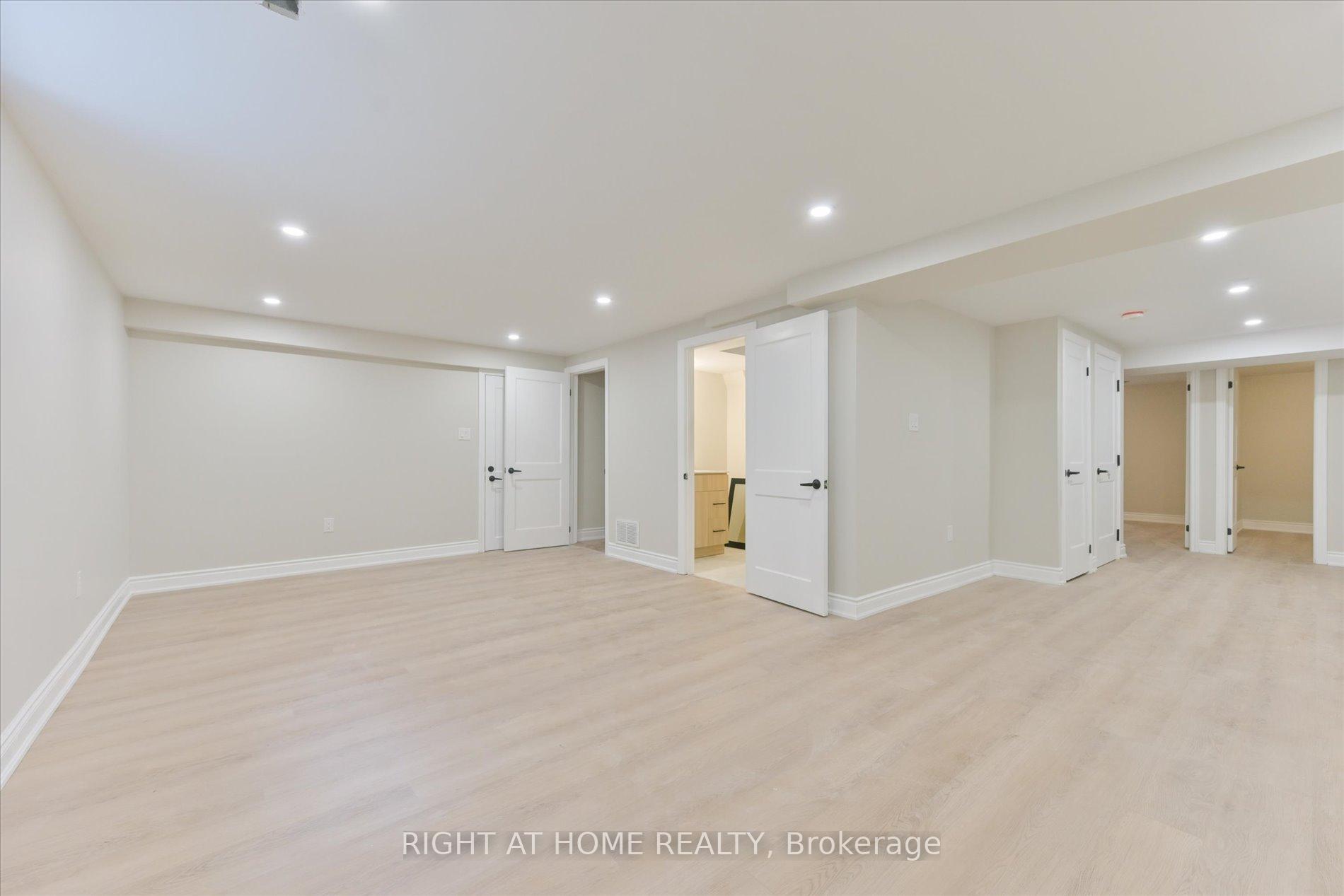 Photo 7 of 15 Haskell Crescent, Aurora, Aurora Highlands — HOMEH