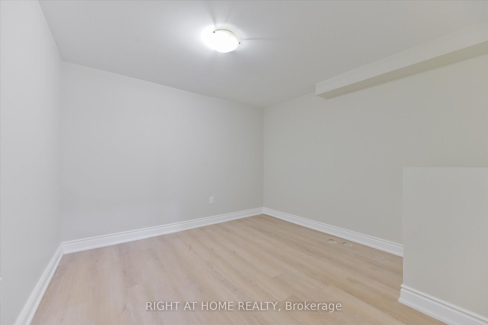 Photo 10 of 15 Haskell Crescent, Aurora, Aurora Highlands — HOMEH