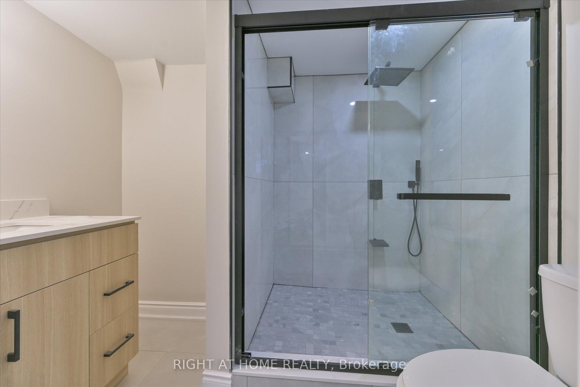 Photo 11 of 15 Haskell Crescent, Aurora, Aurora Highlands — HOMEH