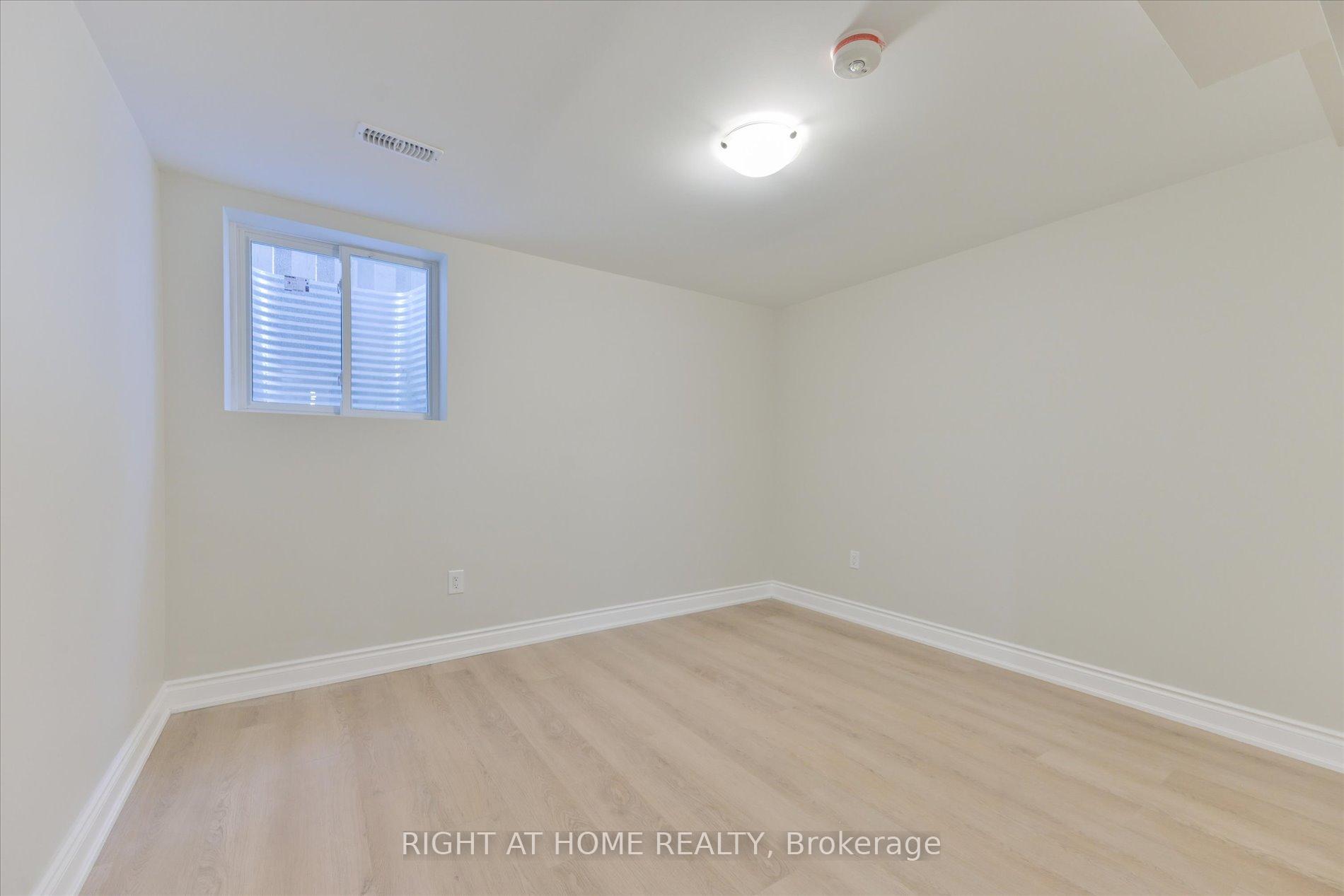 Photo 16 of 15 Haskell Crescent, Aurora, Aurora Highlands — HOMEH