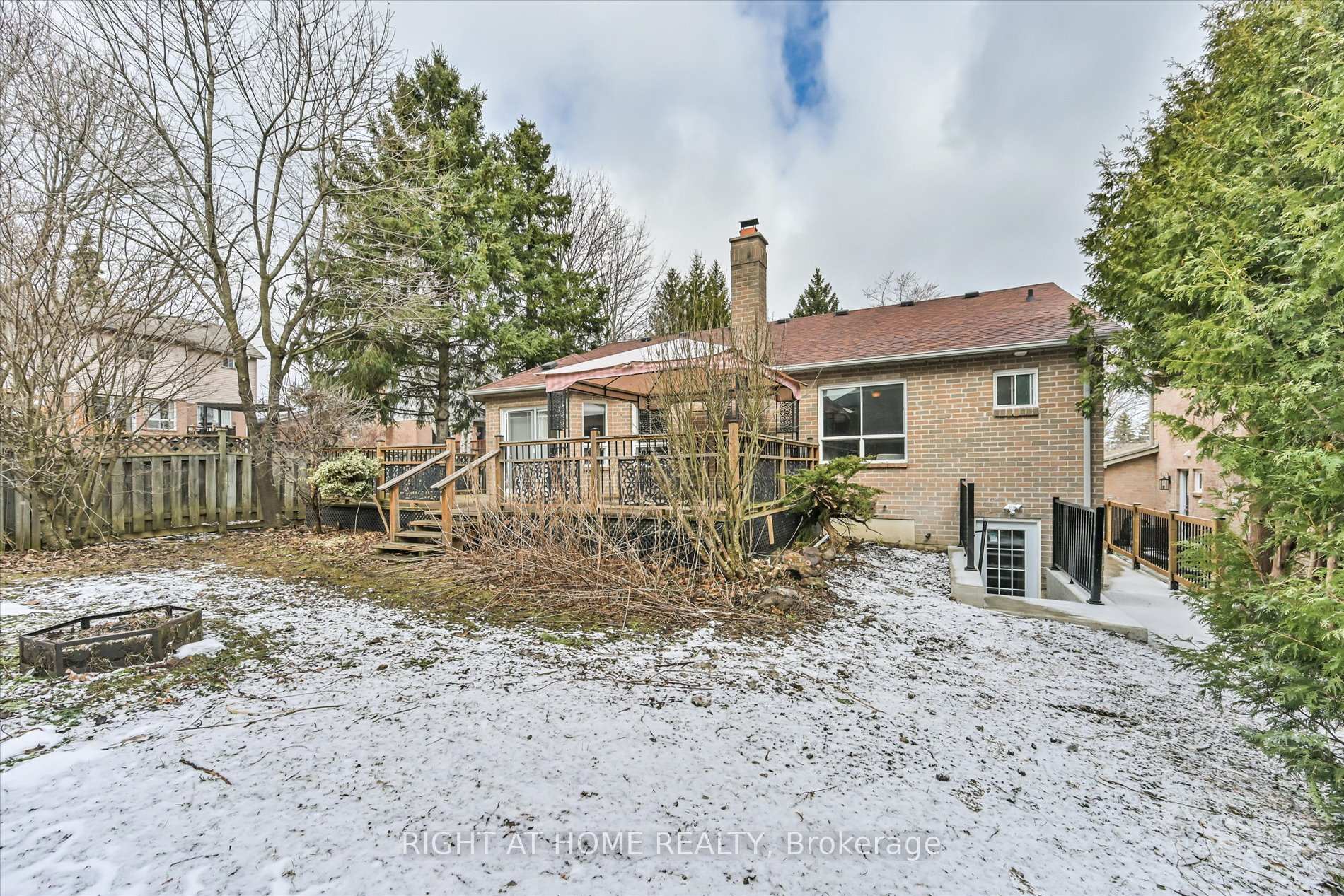 Photo 21 of 15 Haskell Crescent, Aurora, Aurora Highlands — HOMEH