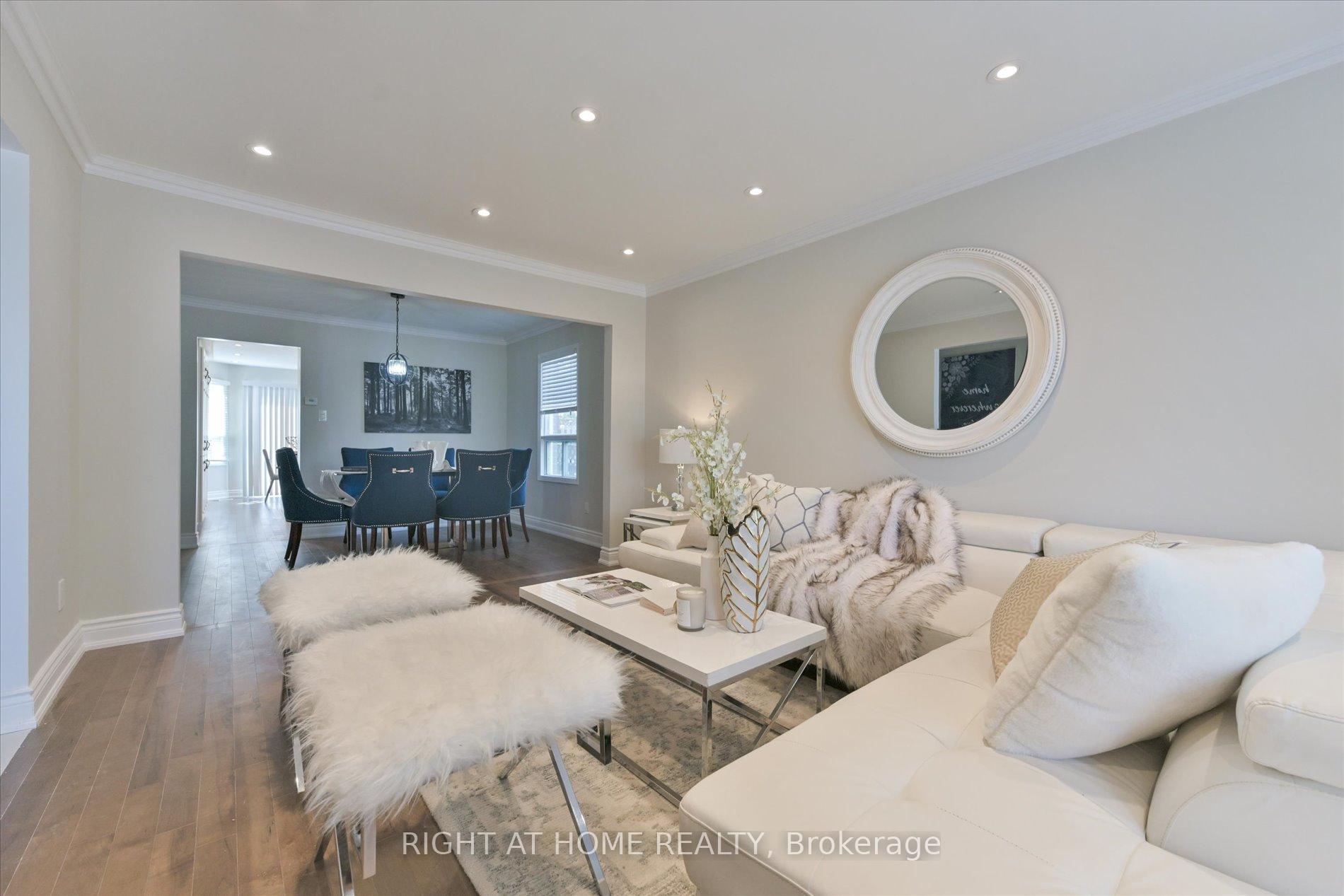 Photo 27 of 15 Haskell Crescent, Aurora, Aurora Highlands — HOMEH