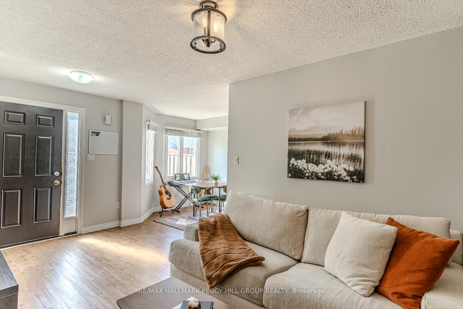 Photo 3 of Unit 15, 502 Essa Road, Barrie, Holly — HOMEH