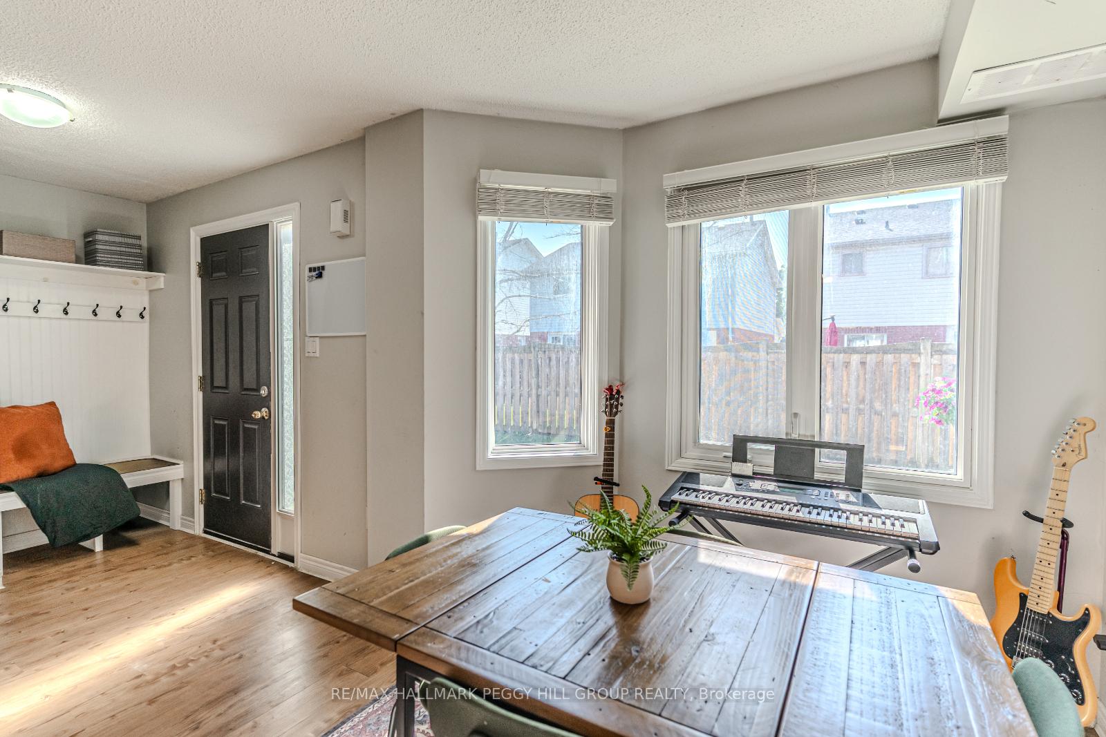 Photo 5 of Unit 15, 502 Essa Road, Barrie, Holly — HOMEH