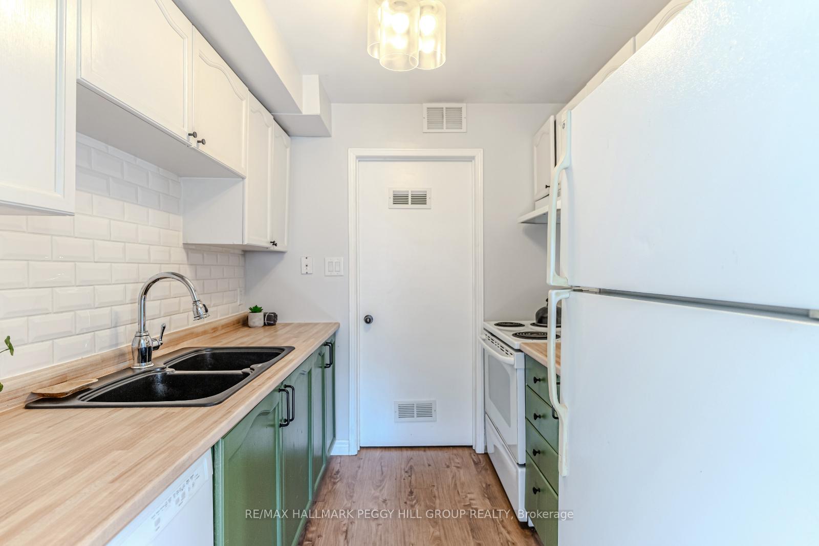 Photo 6 of Unit 15, 502 Essa Road, Barrie, Holly — HOMEH