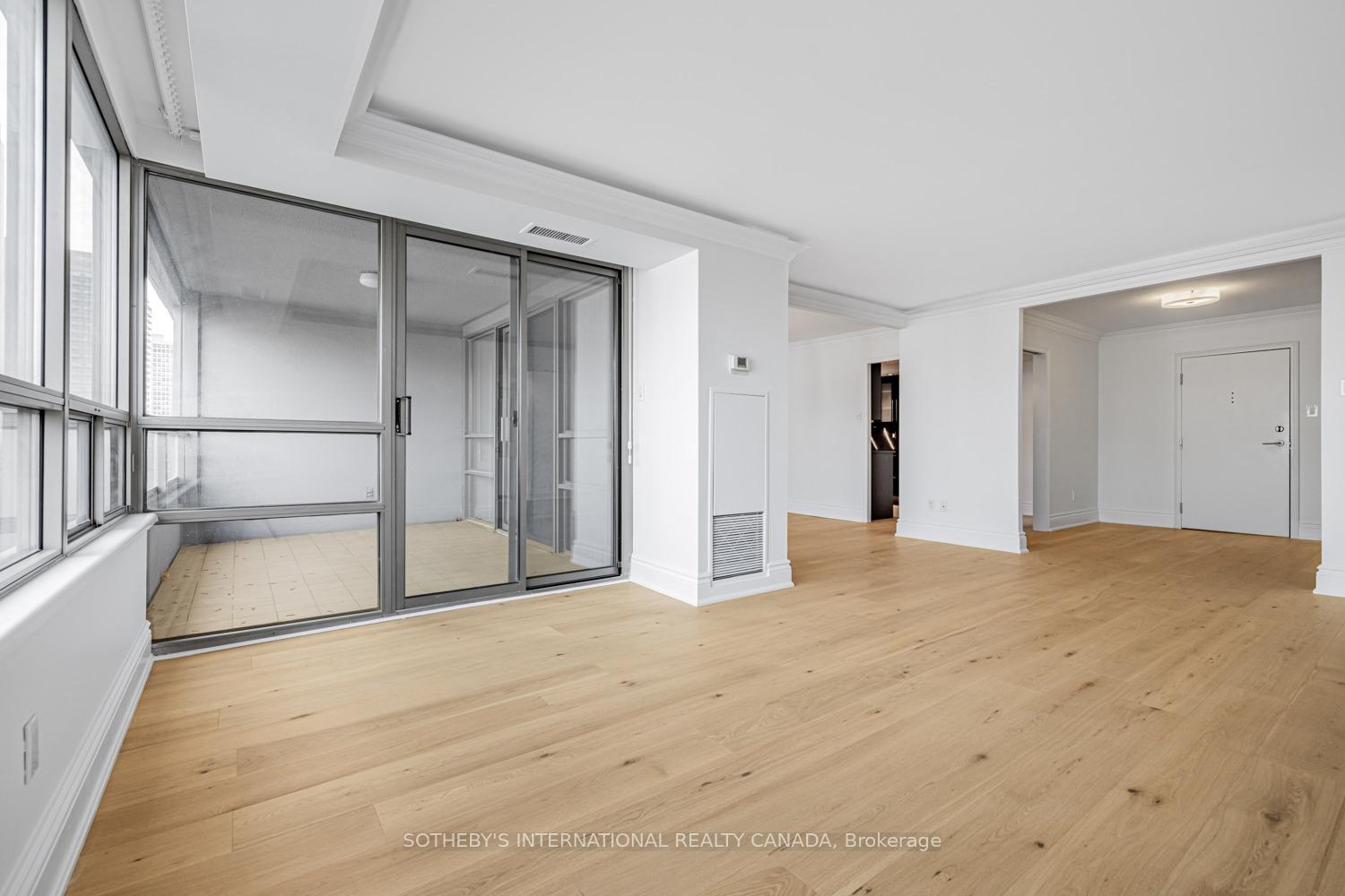 Photo 4 of Unit 609, 18 Lower Village Gate, Toronto, Forest Hill South — HOMEH