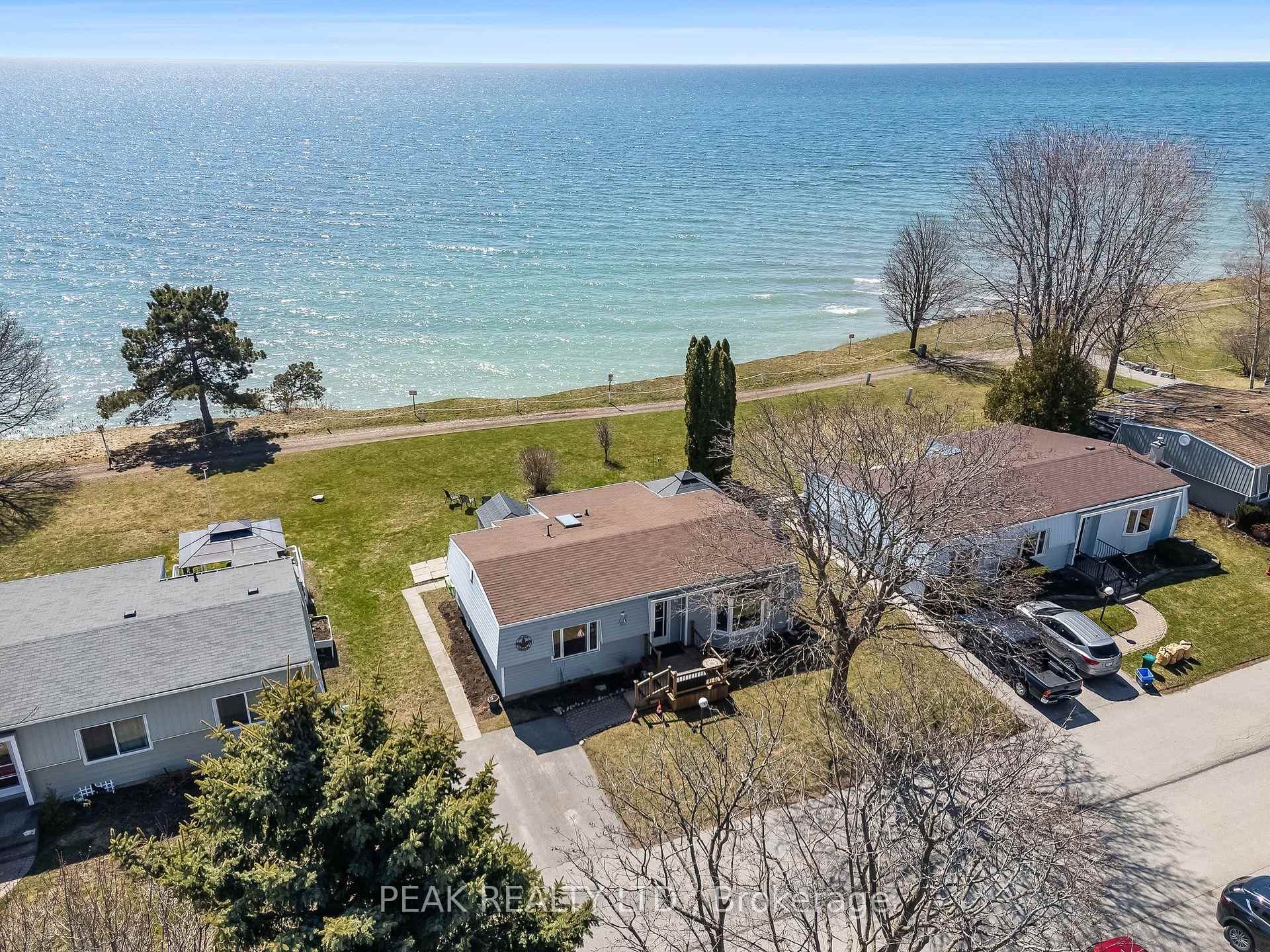 Front of 71 Bluffs Road
