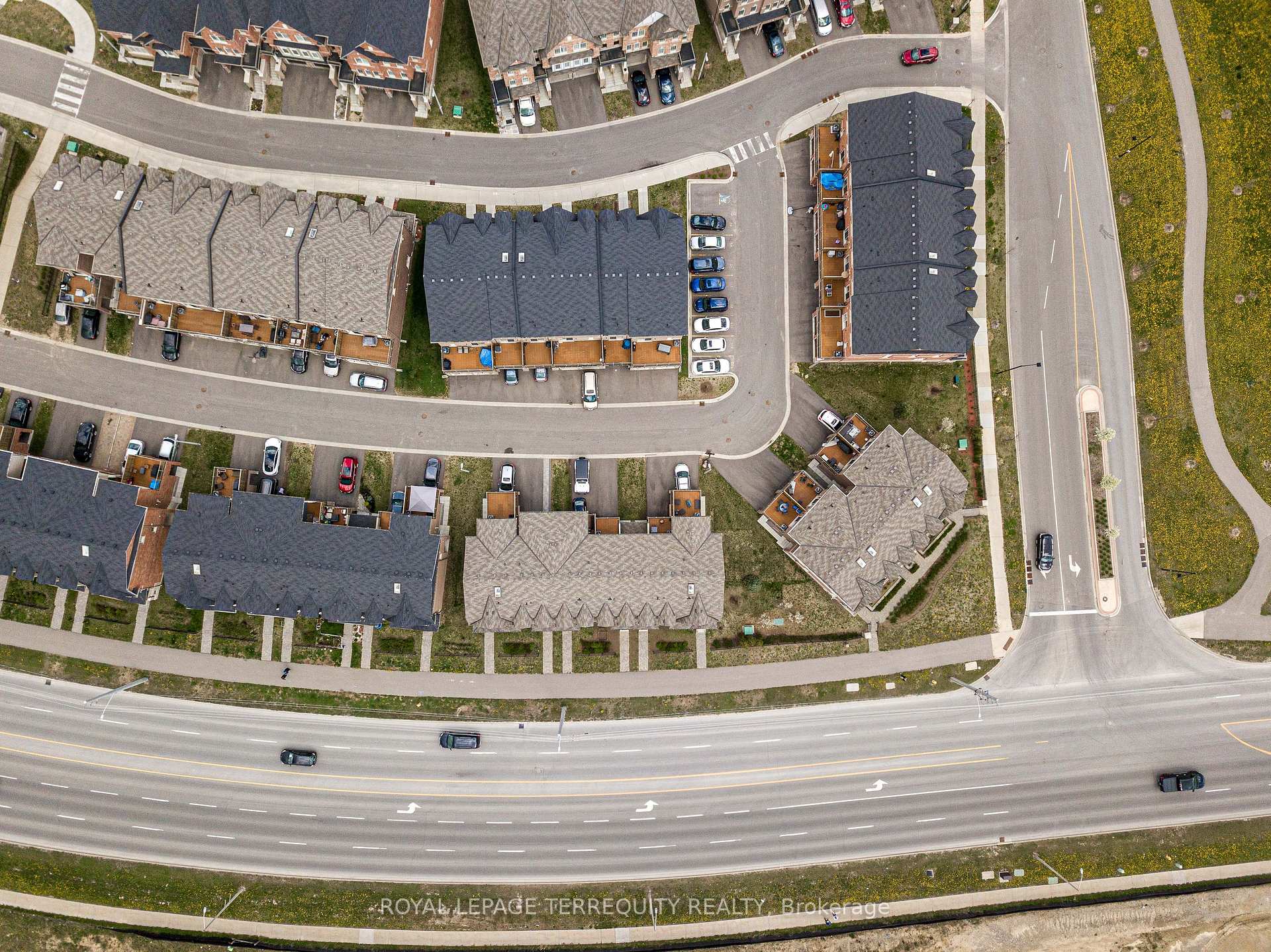Photo 3 of 1367 Salem Road N, Ajax, Northeast Ajax — HOMEH