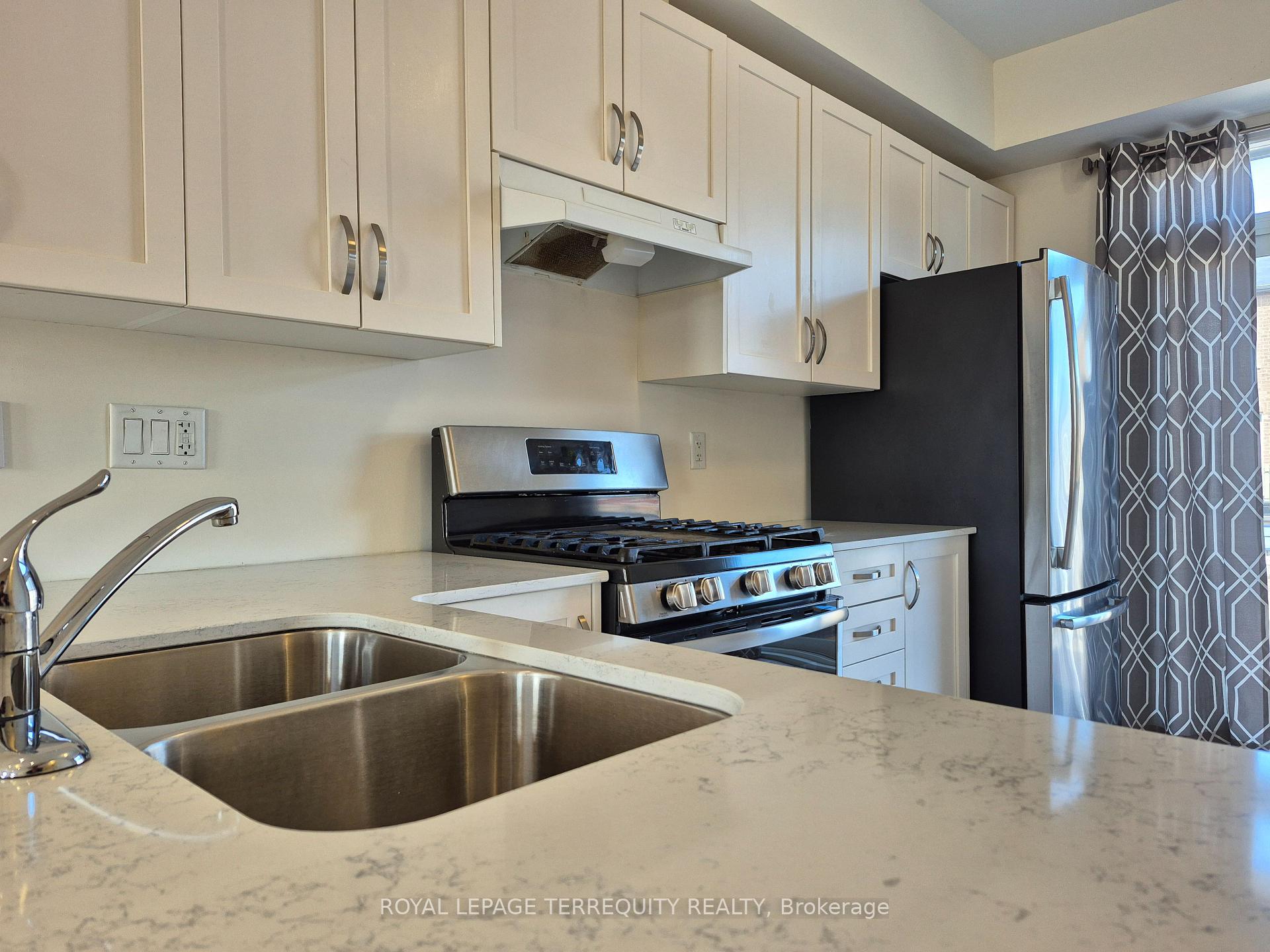 Photo 18 of 1367 Salem Road N, Ajax, Northeast Ajax — HOMEH