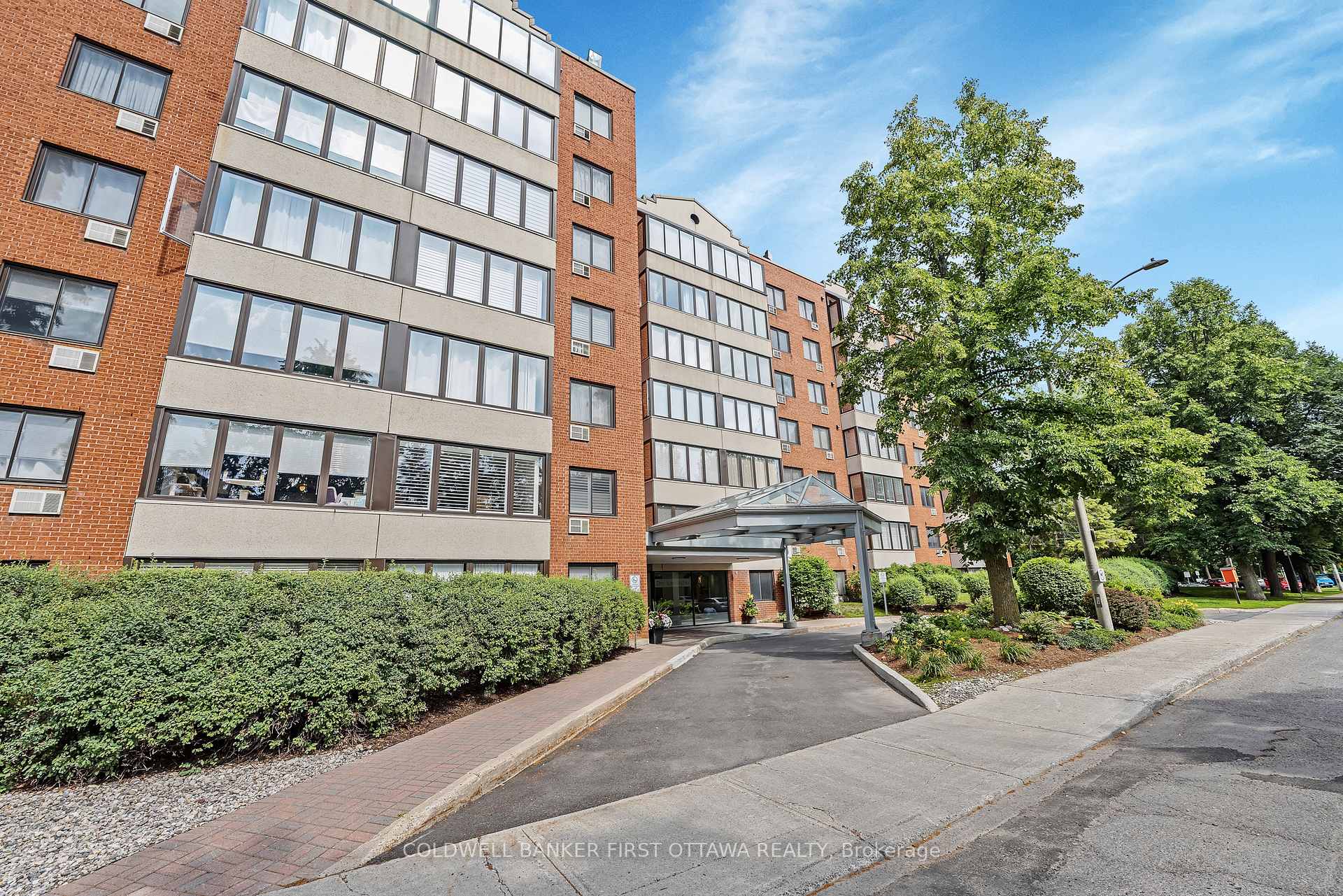 Photo 1 of Unit 111, 225 Alvin Road, Ottawa, Manor Park — HOMEH