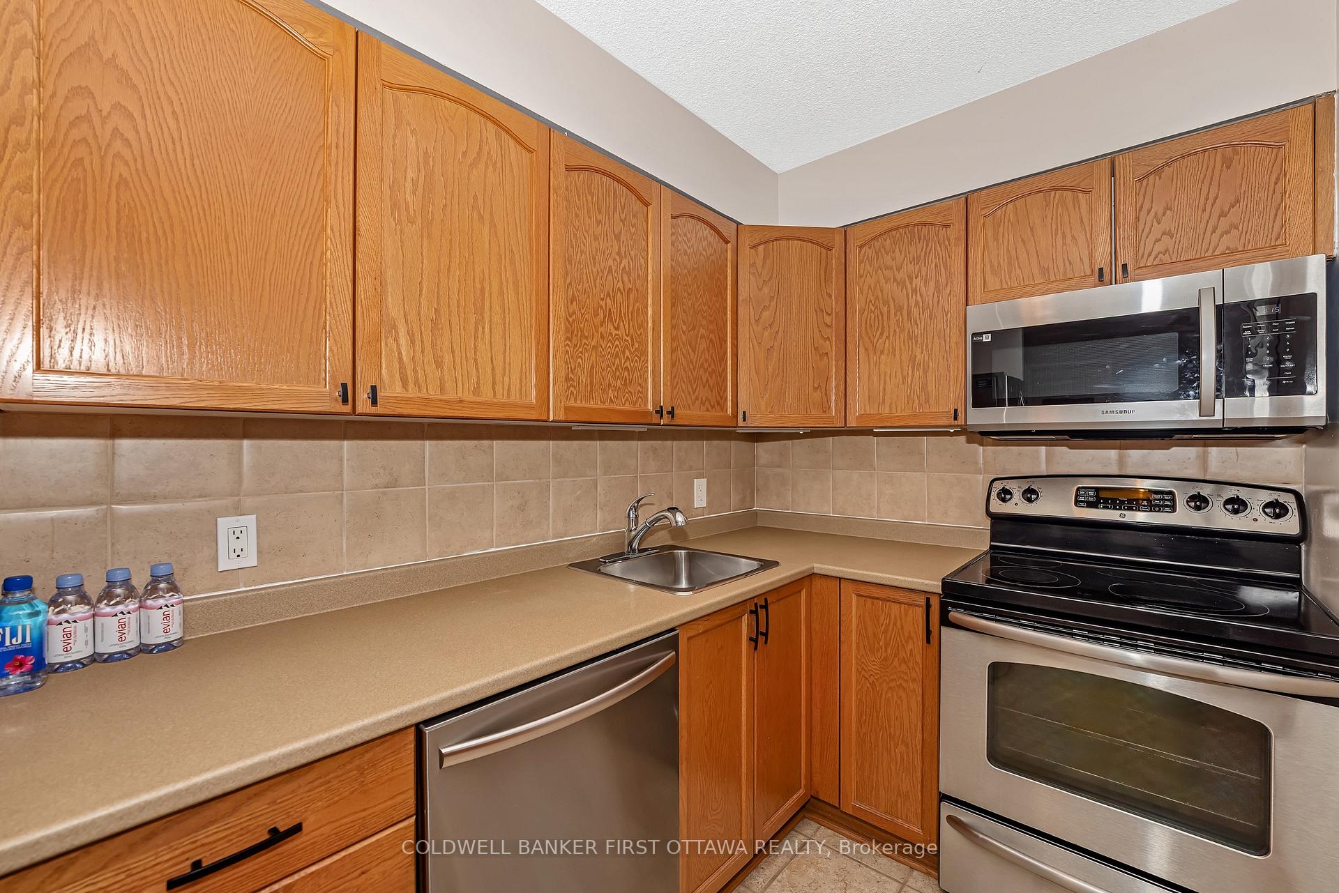 Photo 9 of Unit 111, 225 Alvin Road, Ottawa, Manor Park — HOMEH