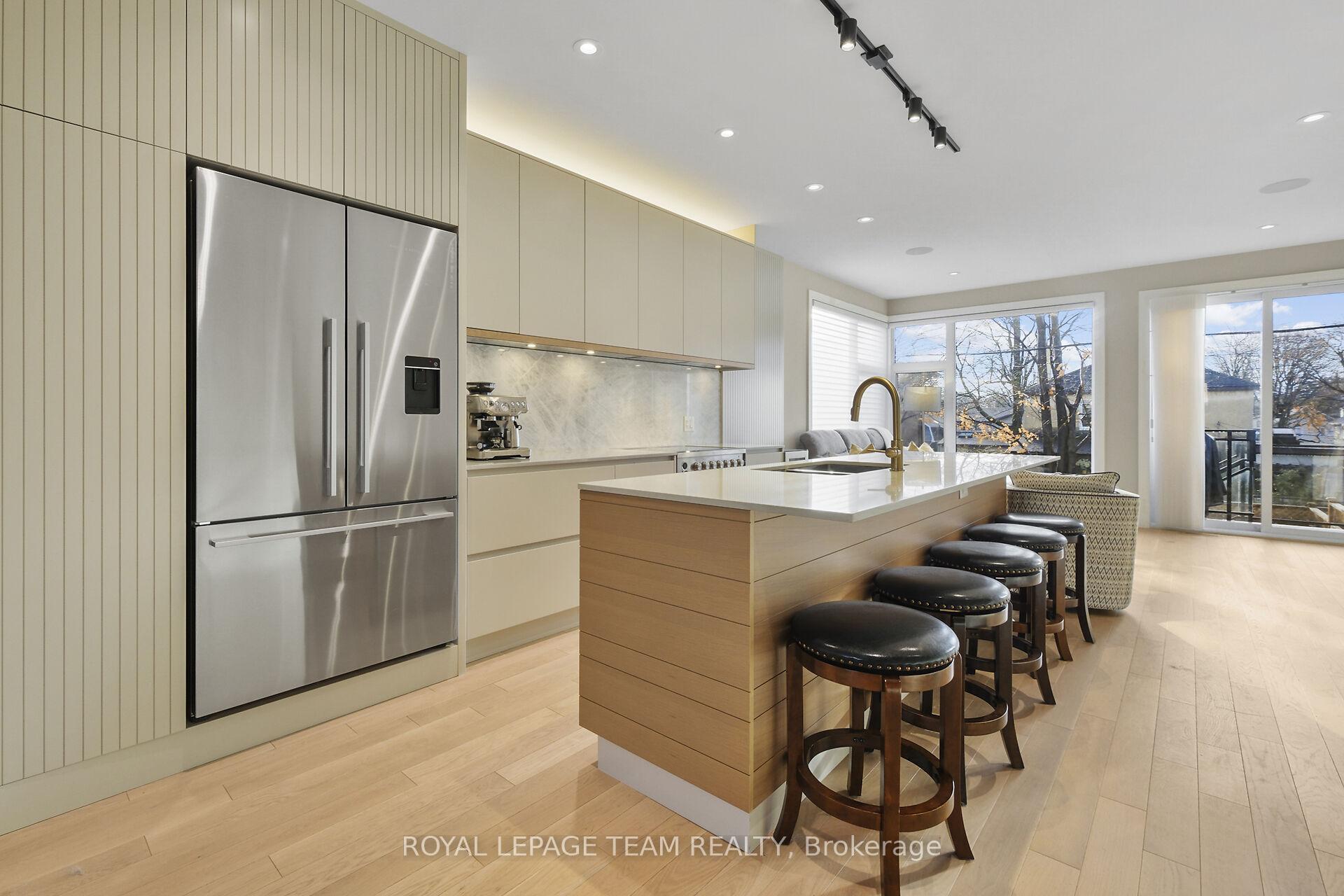 Photo 10 of 568 Edison Avenue, Ottawa, McKellar/Highland — HOMEH