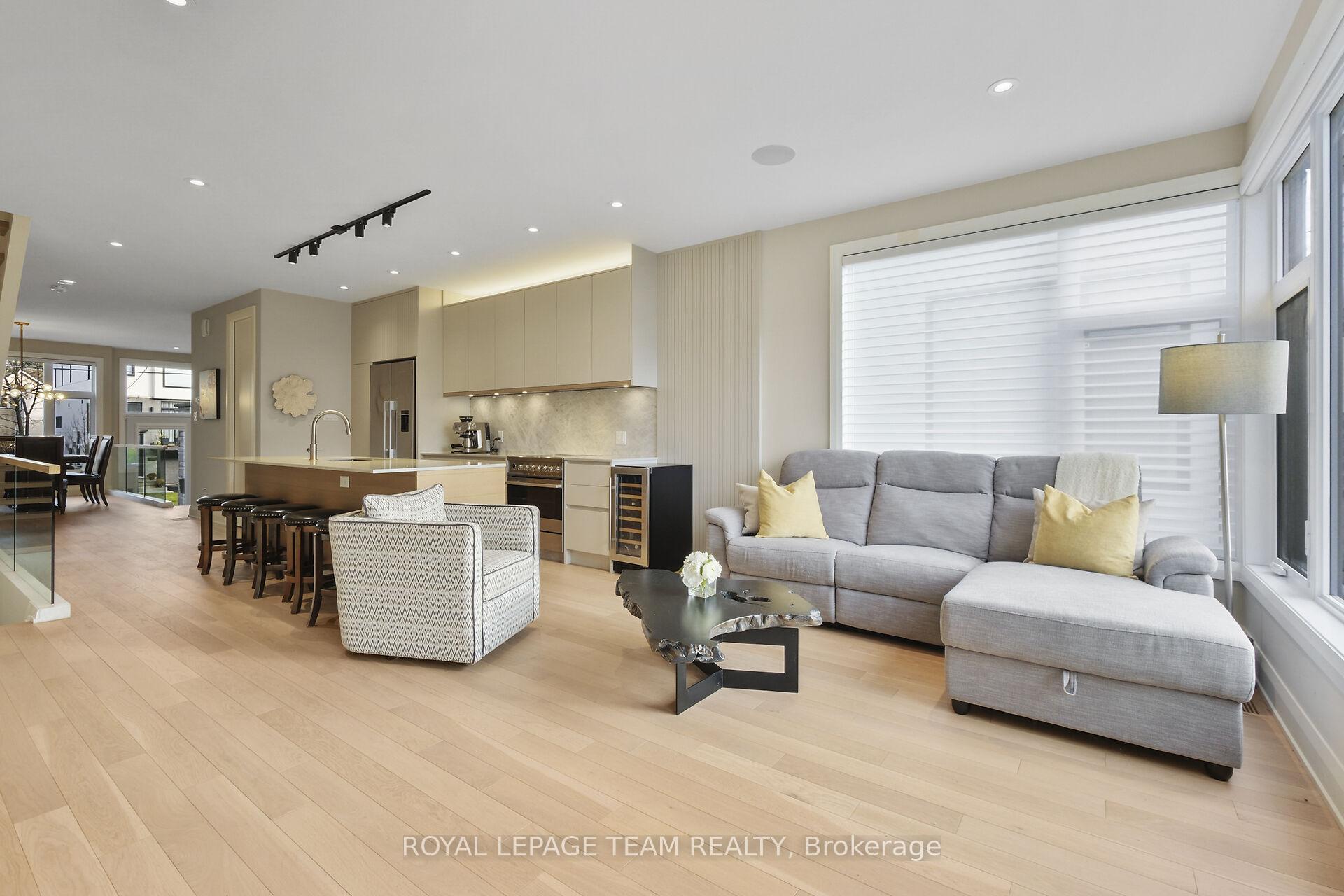 Photo 15 of 568 Edison Avenue, Ottawa, McKellar/Highland — HOMEH