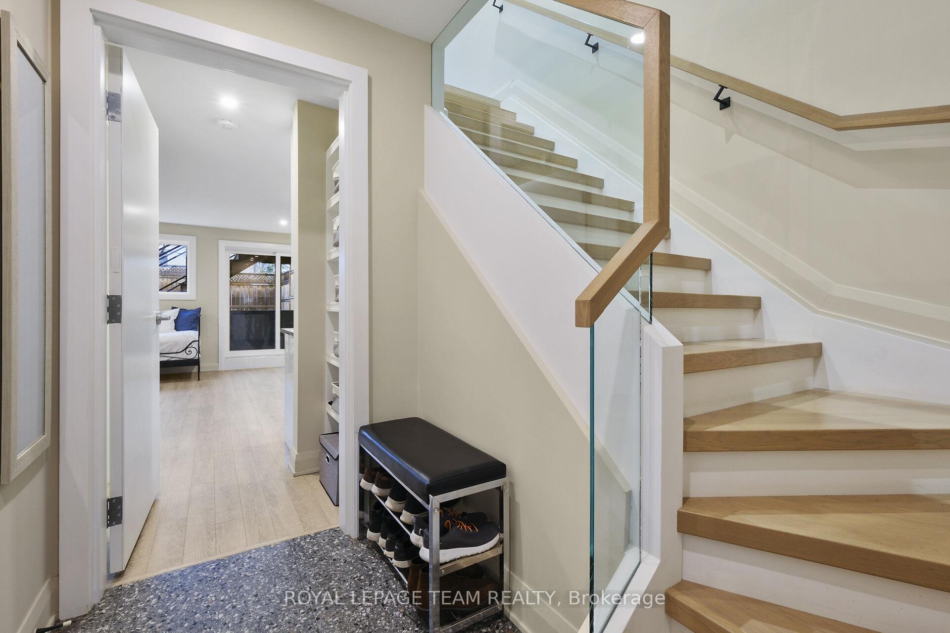 Photo 25 of 568 Edison Avenue, Ottawa, McKellar/Highland — HOMEH