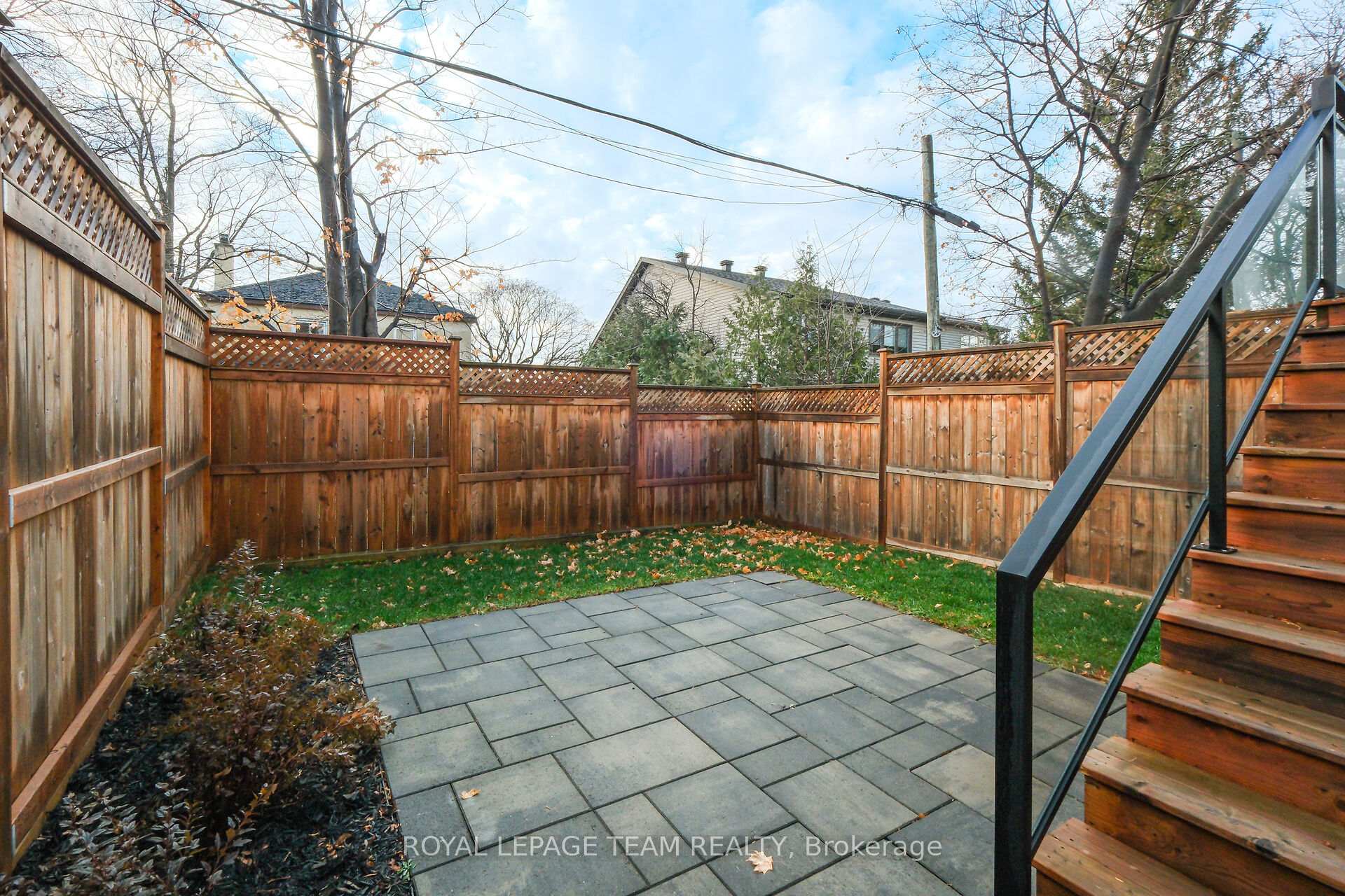 Photo 30 of 568 Edison Avenue, Ottawa, McKellar/Highland — HOMEH