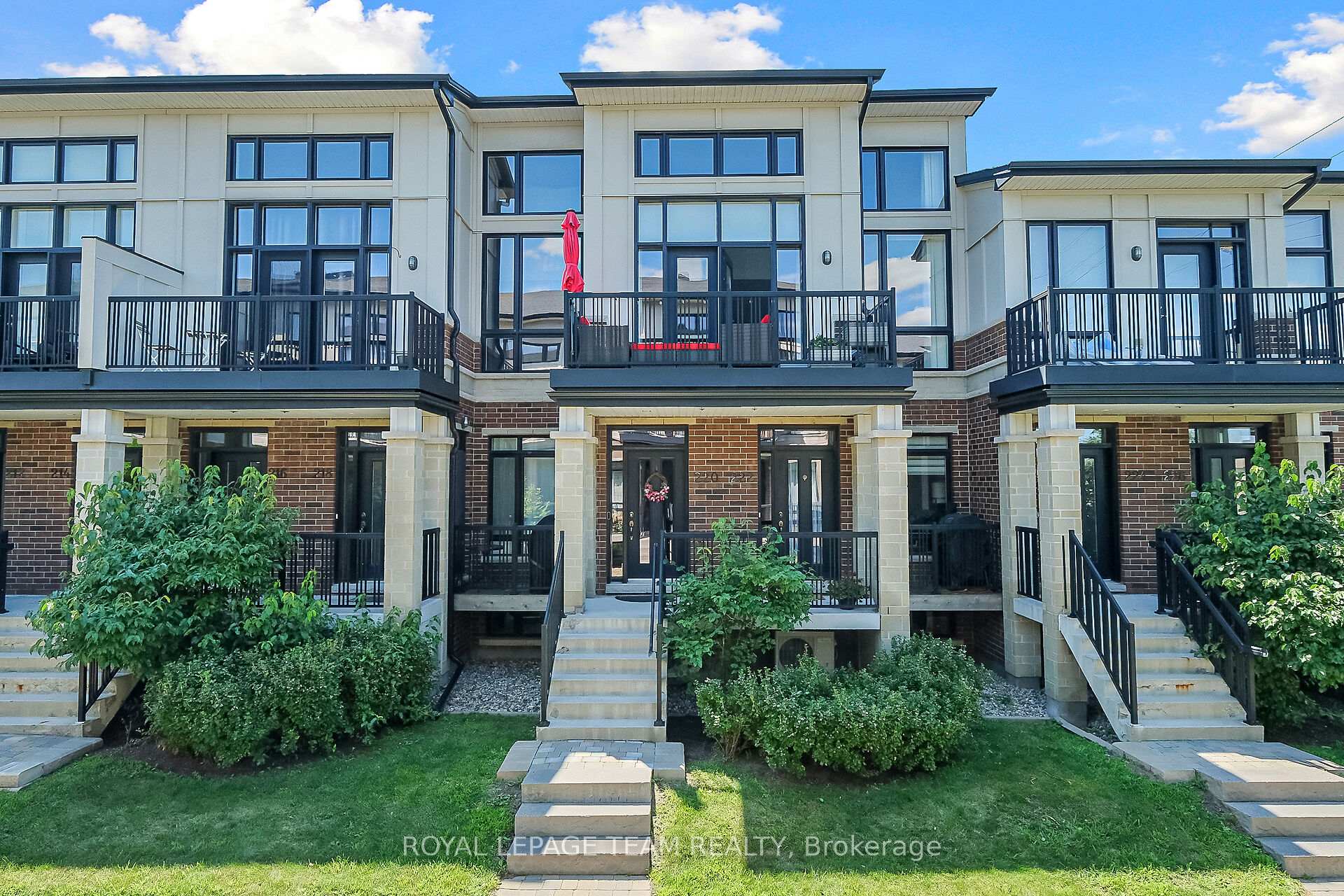 Photo 1 of 220 Pembina Private, Ottawa, Riverside South/Gloucester Glen — HOMEH