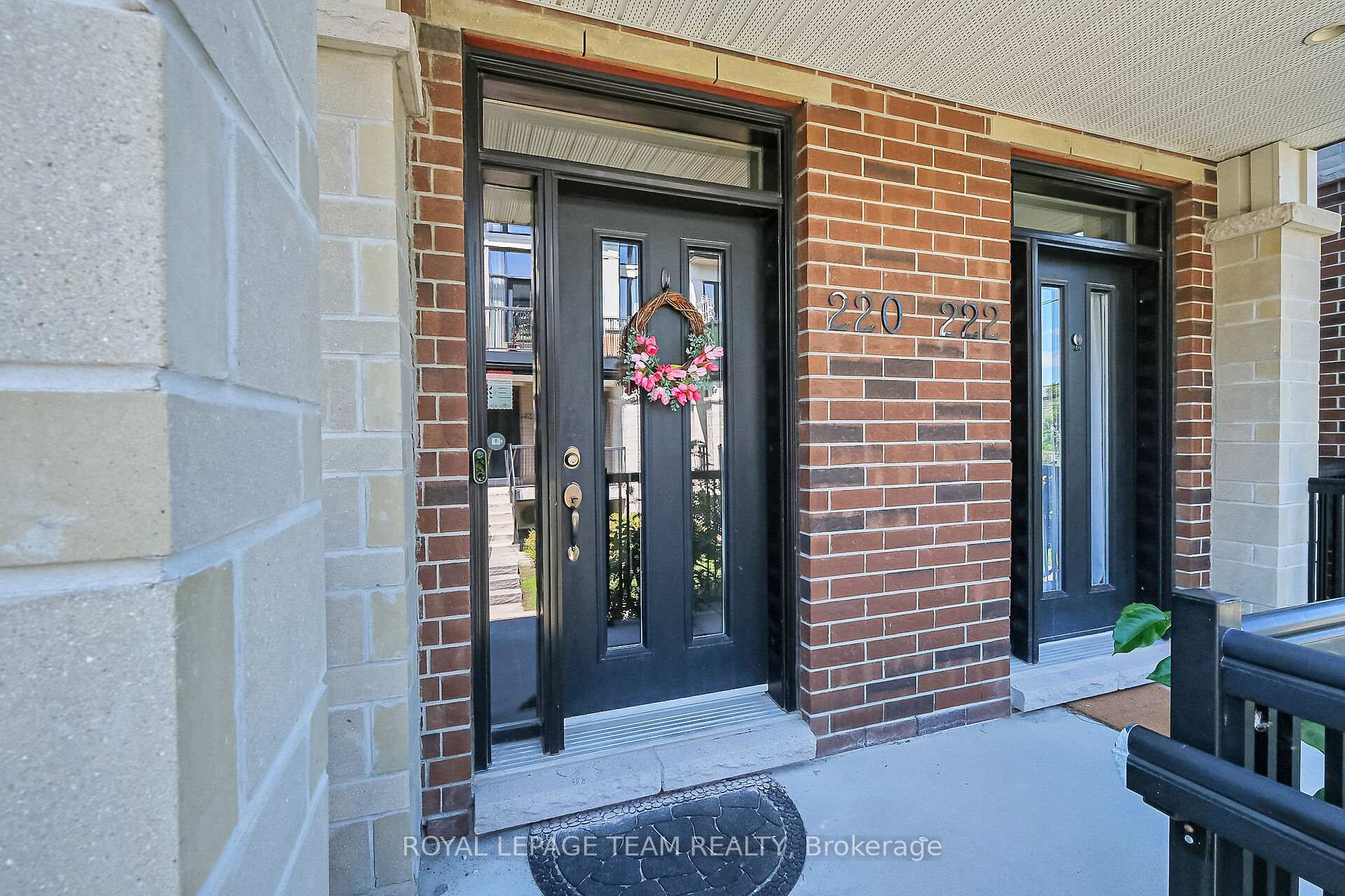 Photo 2 of 220 Pembina Private, Ottawa, Riverside South/Gloucester Glen — HOMEH