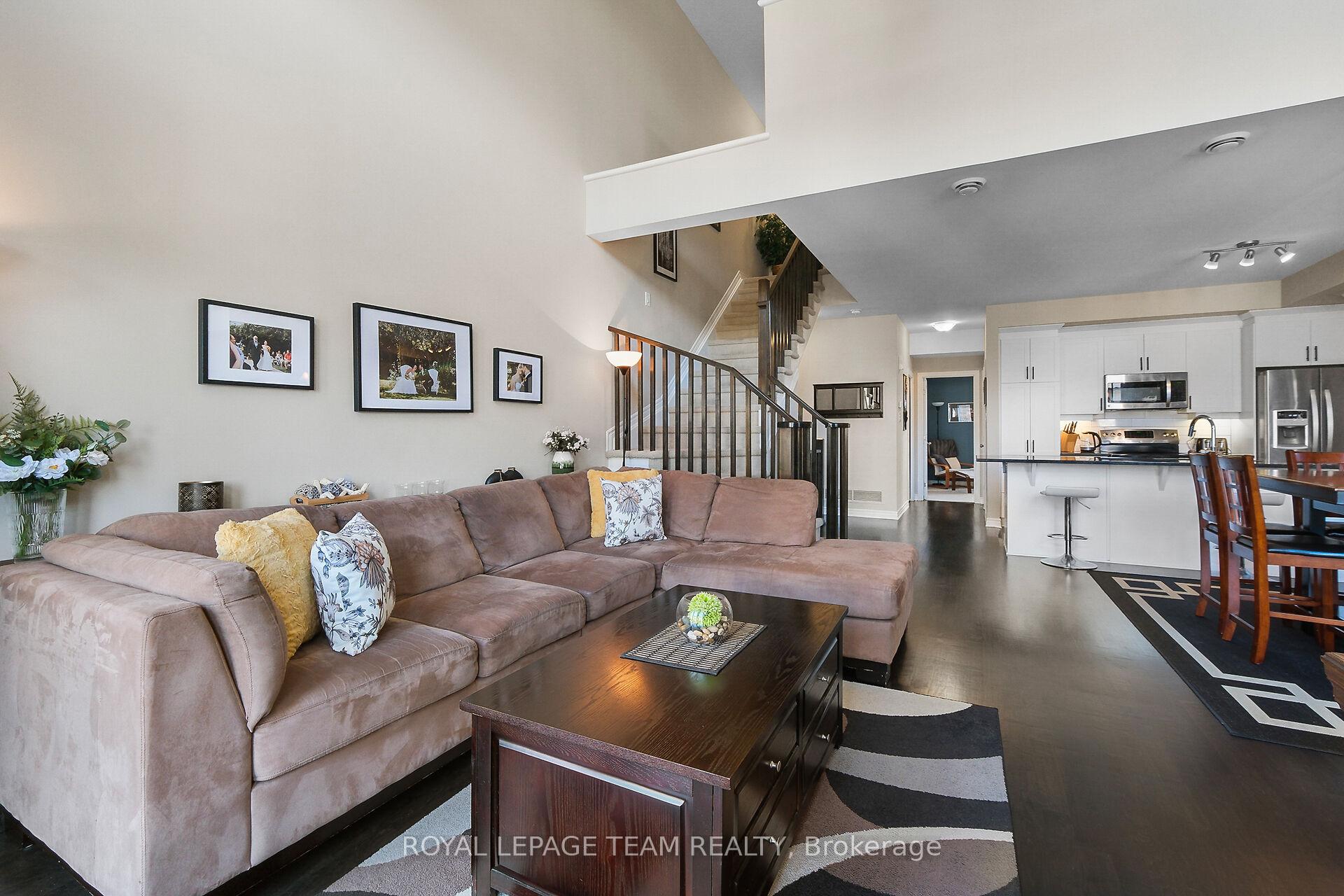 Photo 13 of 220 Pembina Private, Ottawa, Riverside South/Gloucester Glen — HOMEH