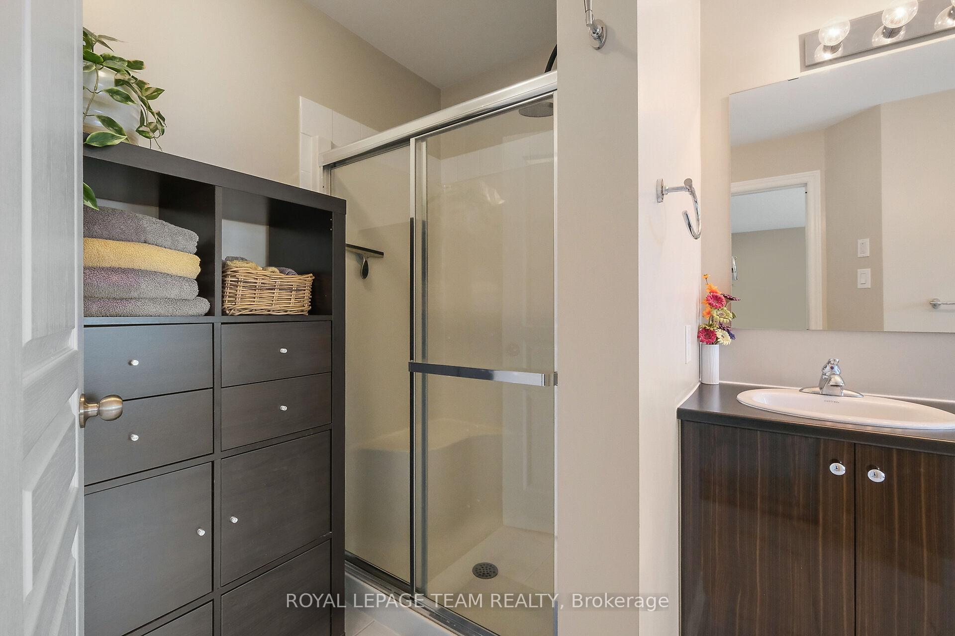 Photo 36 of 220 Pembina Private, Ottawa, Riverside South/Gloucester Glen — HOMEH
