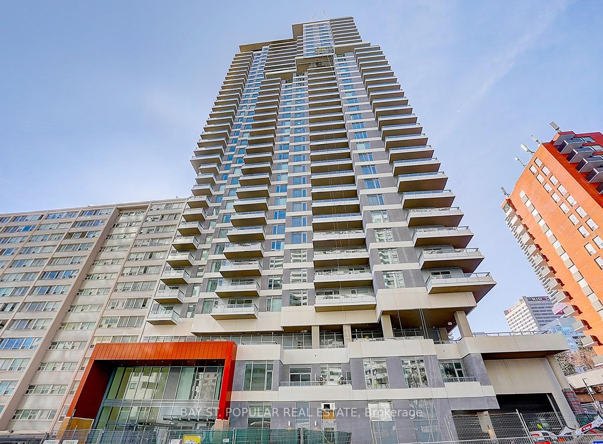 Front of Unit 812, 50 Dunfield Avenue