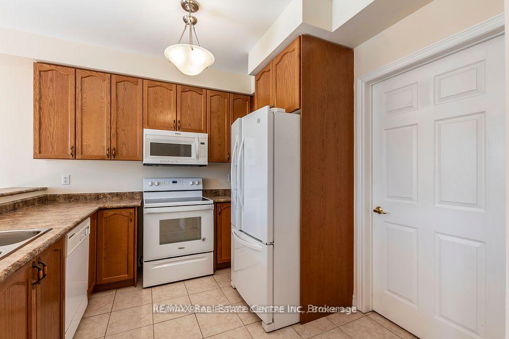 Photo 14 of Unit 303, 443 Centennial Forest Drive, Milton, Timberlea — HOMEH
