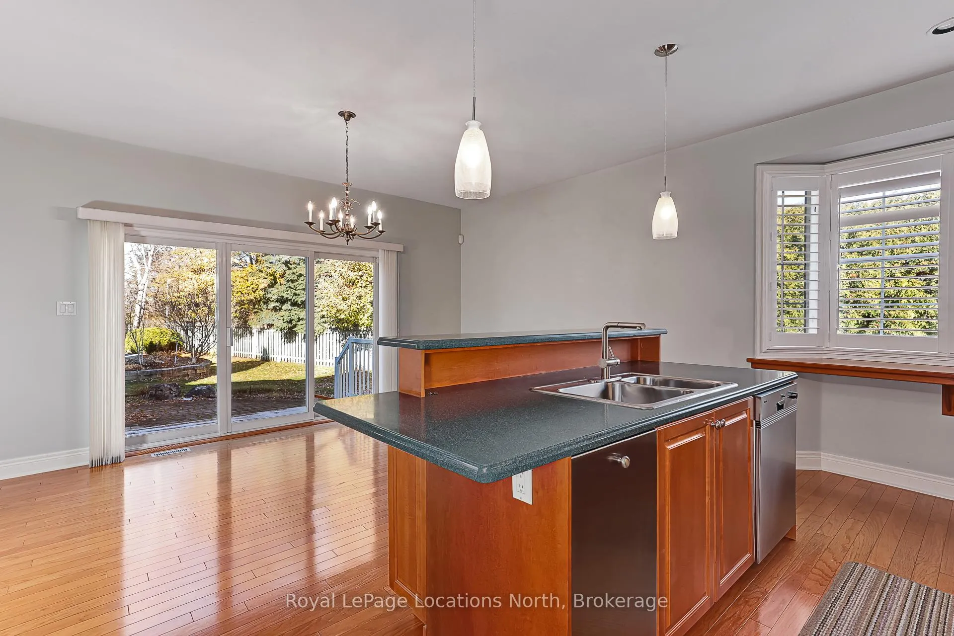 Photo 15 of 11 Callary Crescent, Collingwood — HOMEH