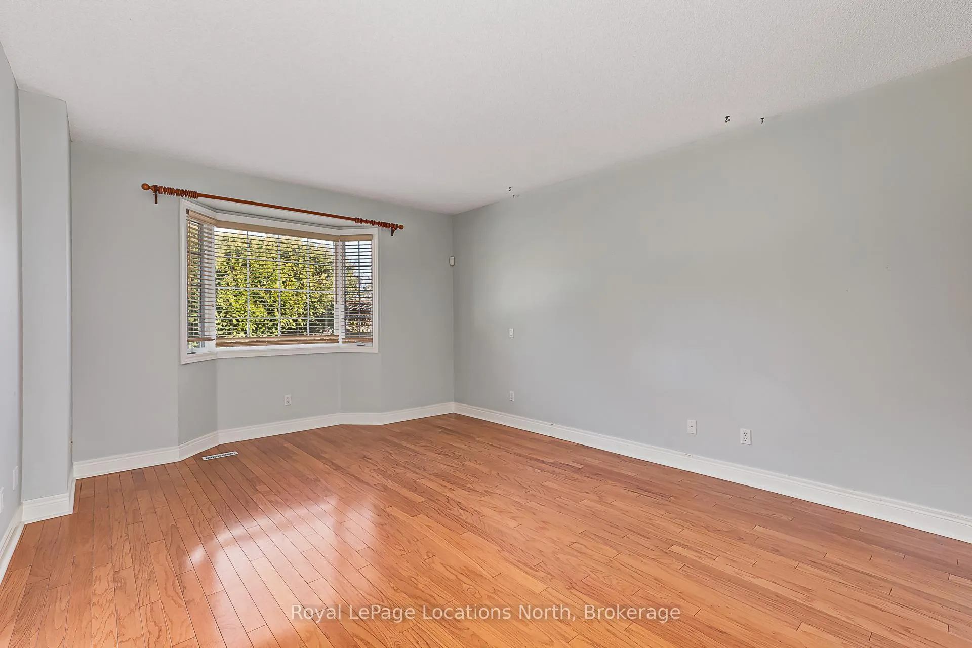 Photo 20 of 11 Callary Crescent, Collingwood — HOMEH