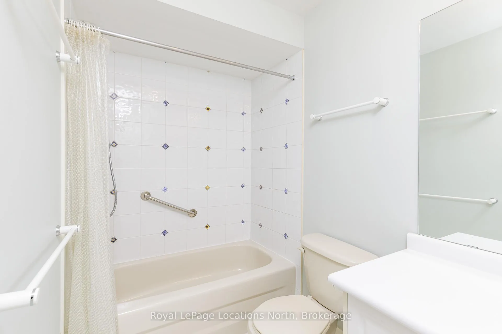 Photo 31 of 11 Callary Crescent, Collingwood — HOMEH