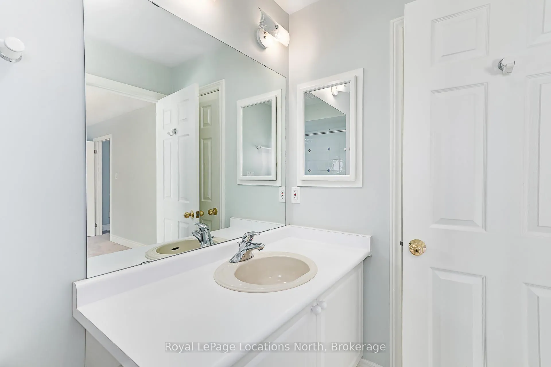 Photo 32 of 11 Callary Crescent, Collingwood — HOMEH