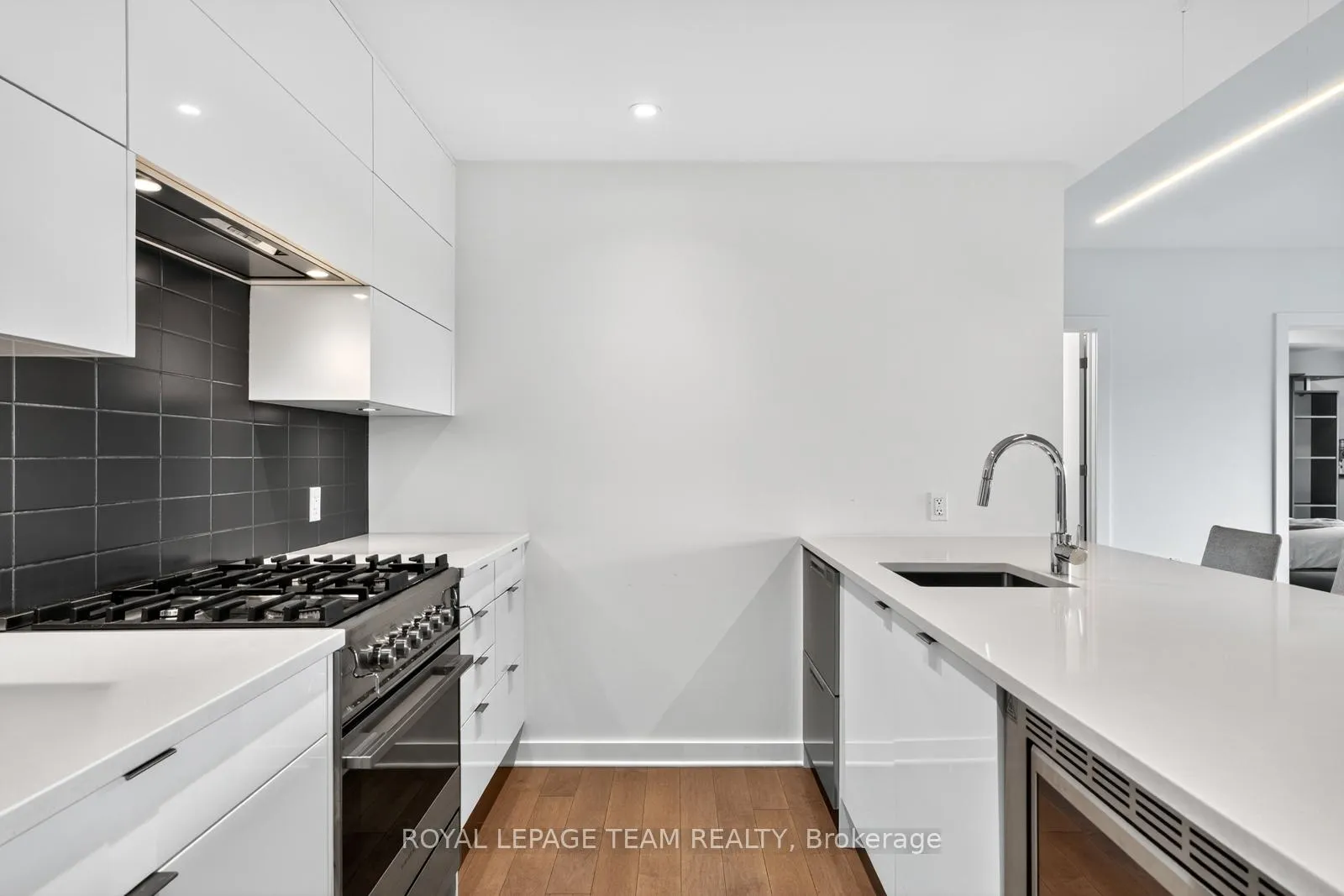 Photo 15 of Unit 608, 135 Barrette Street, Ottawa, Vanier — HOMEH