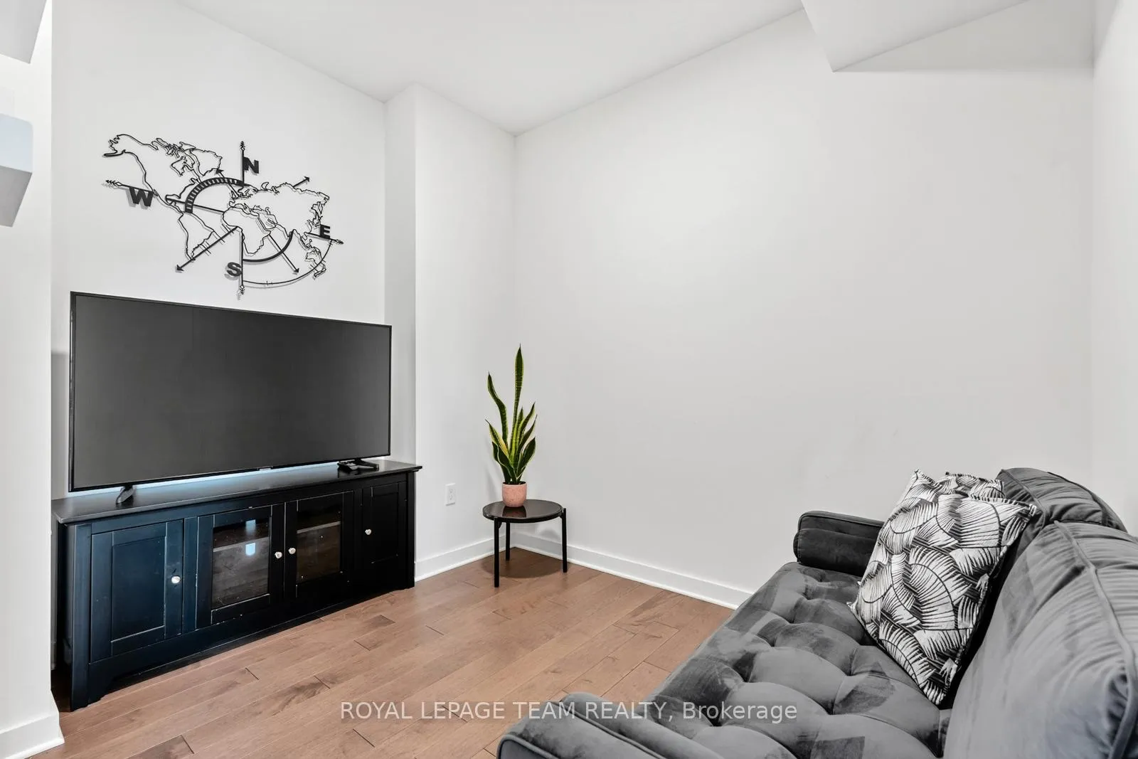 Photo 21 of Unit 608, 135 Barrette Street, Ottawa, Vanier — HOMEH