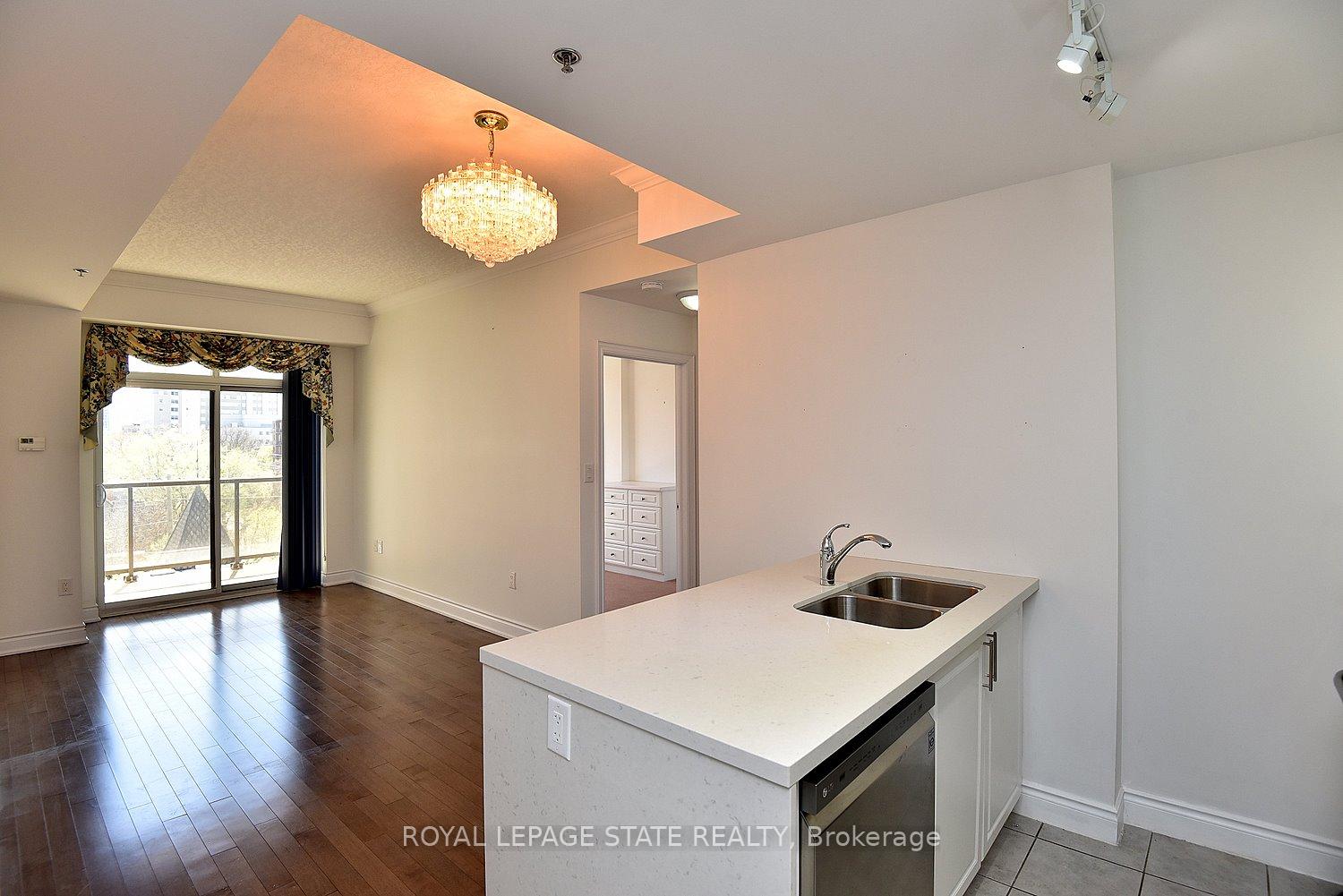 Photo 17 of Unit 604, 90 Charlton Avenue W, Hamilton, Durand — HOMEH